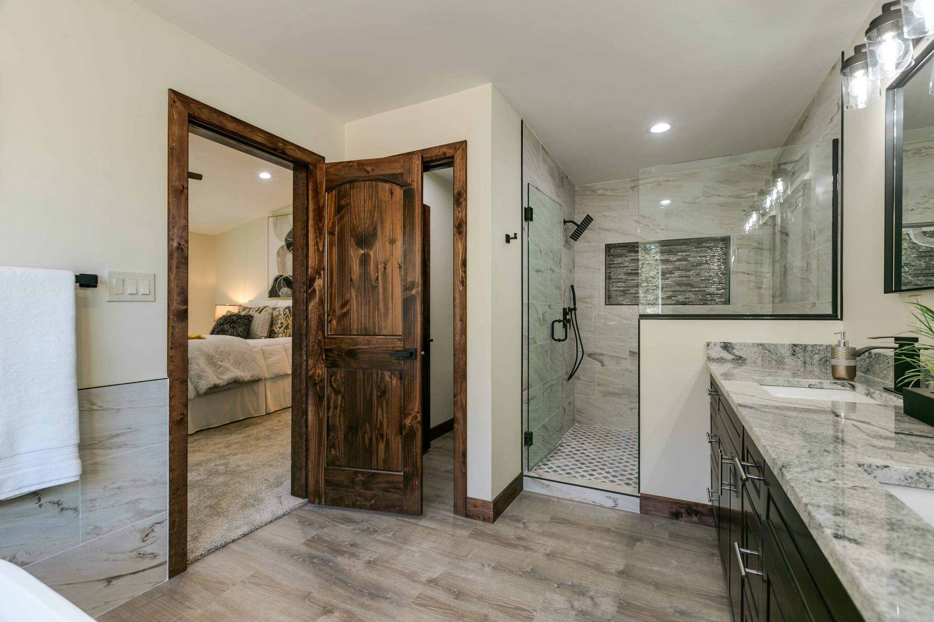 16 BRIARWOOD Court