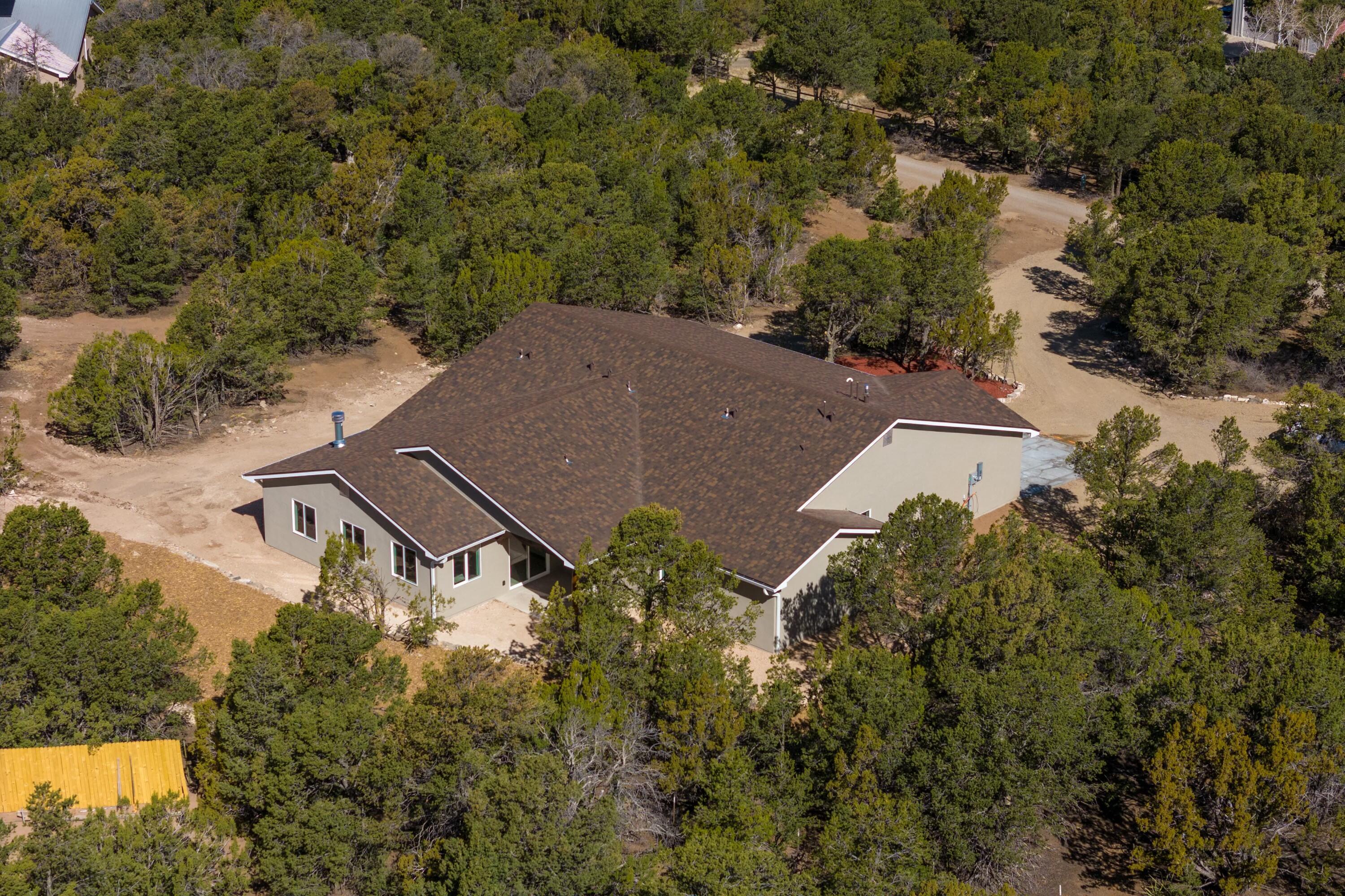 16 BRIARWOOD Court