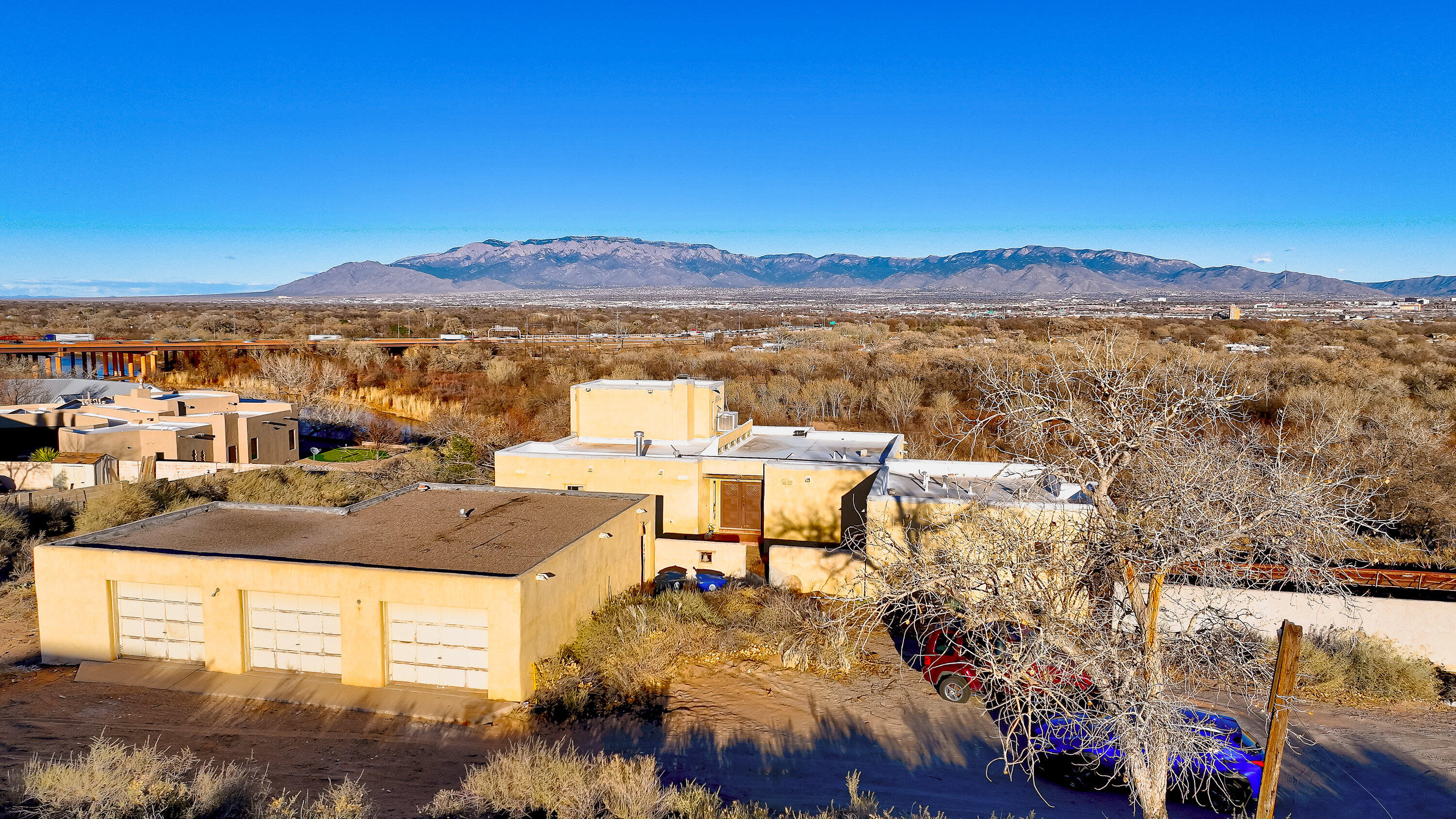 3805 RIVERVIEW Road NW