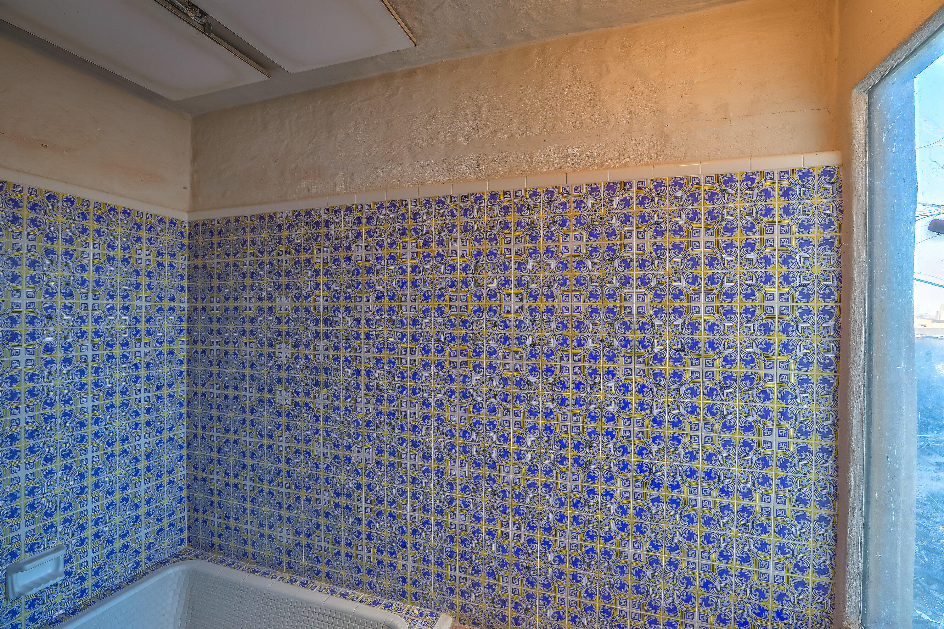 3805 RIVERVIEW Road NW