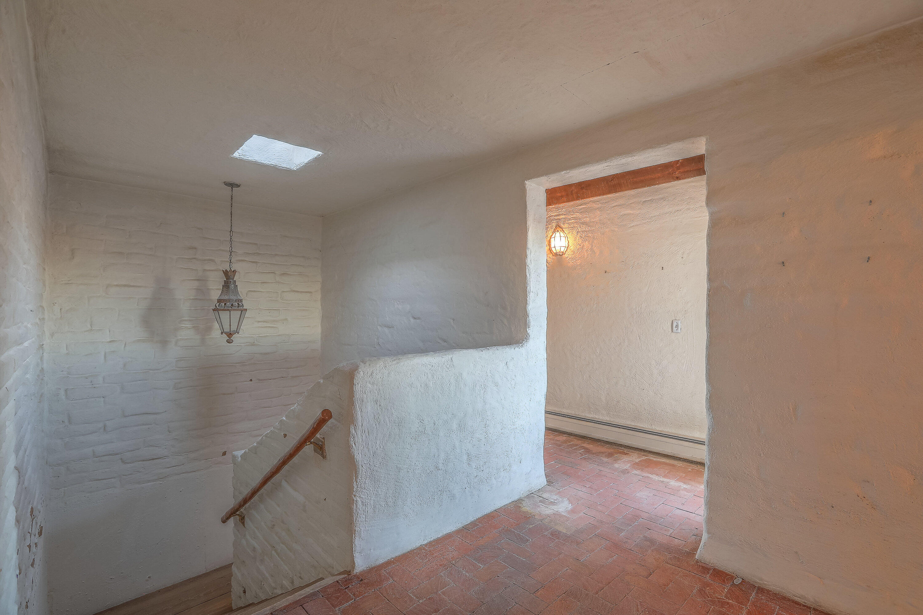 3805 RIVERVIEW Road NW