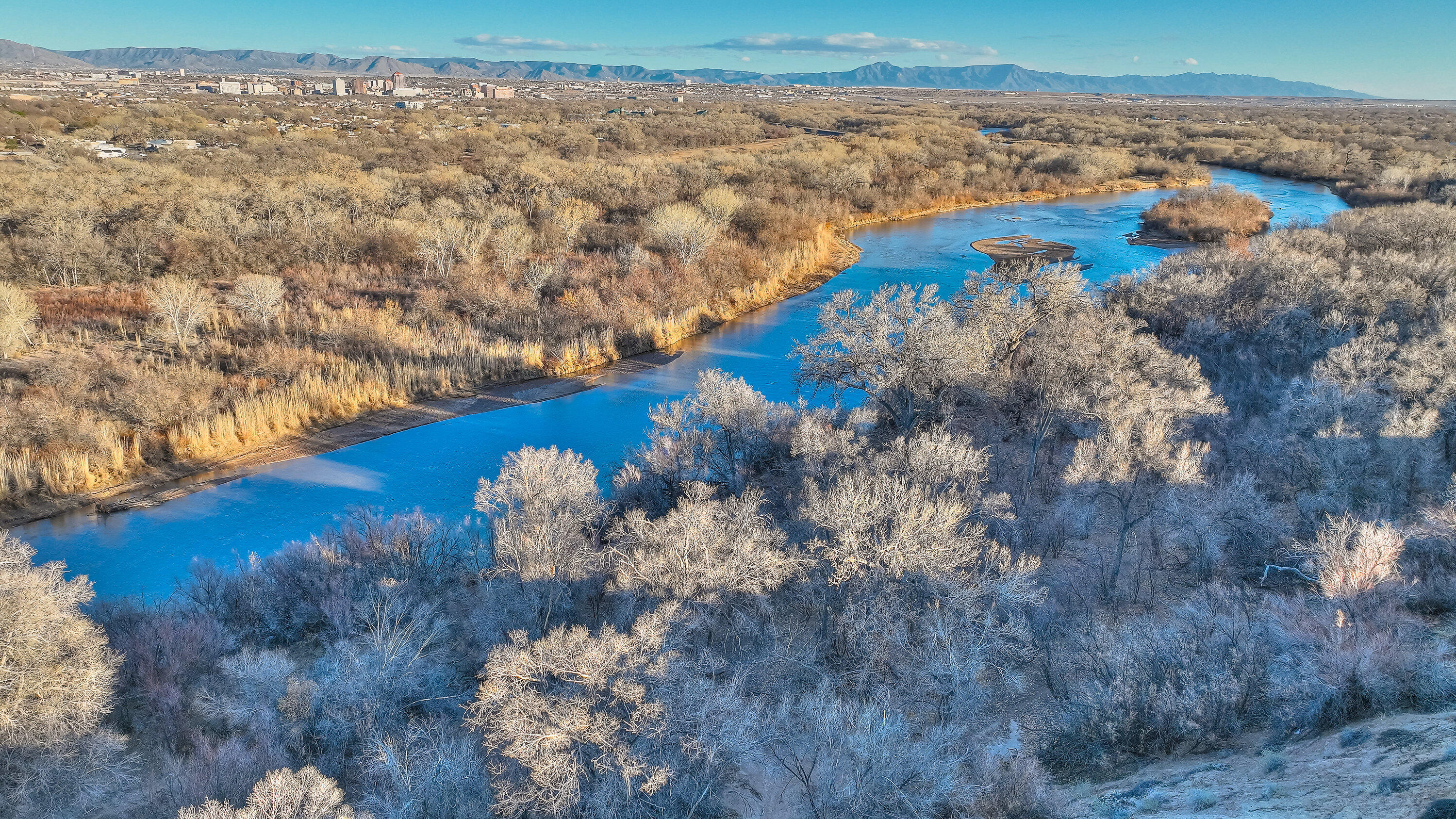 3805 RIVERVIEW Road NW