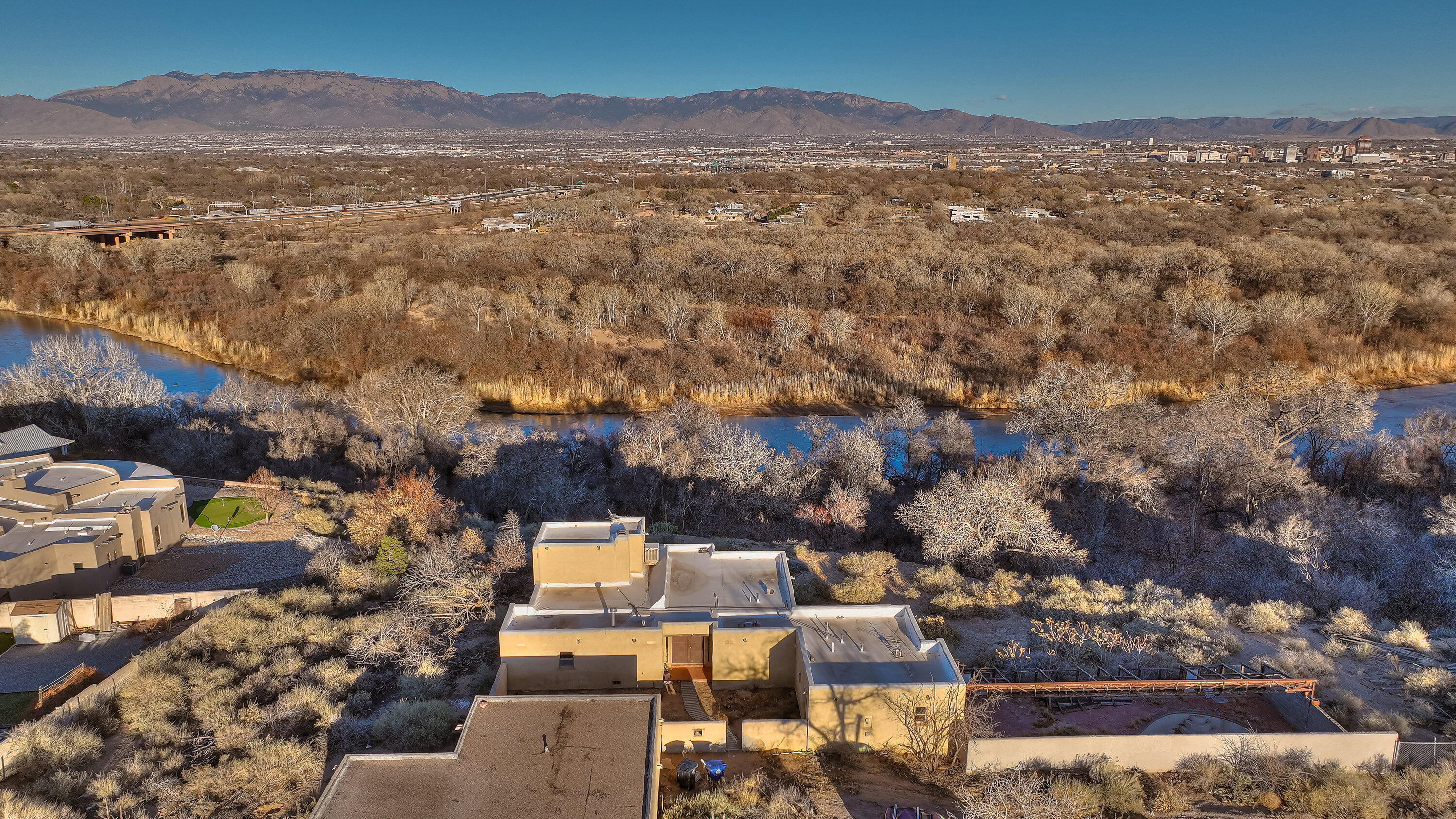 3805 RIVERVIEW Road NW