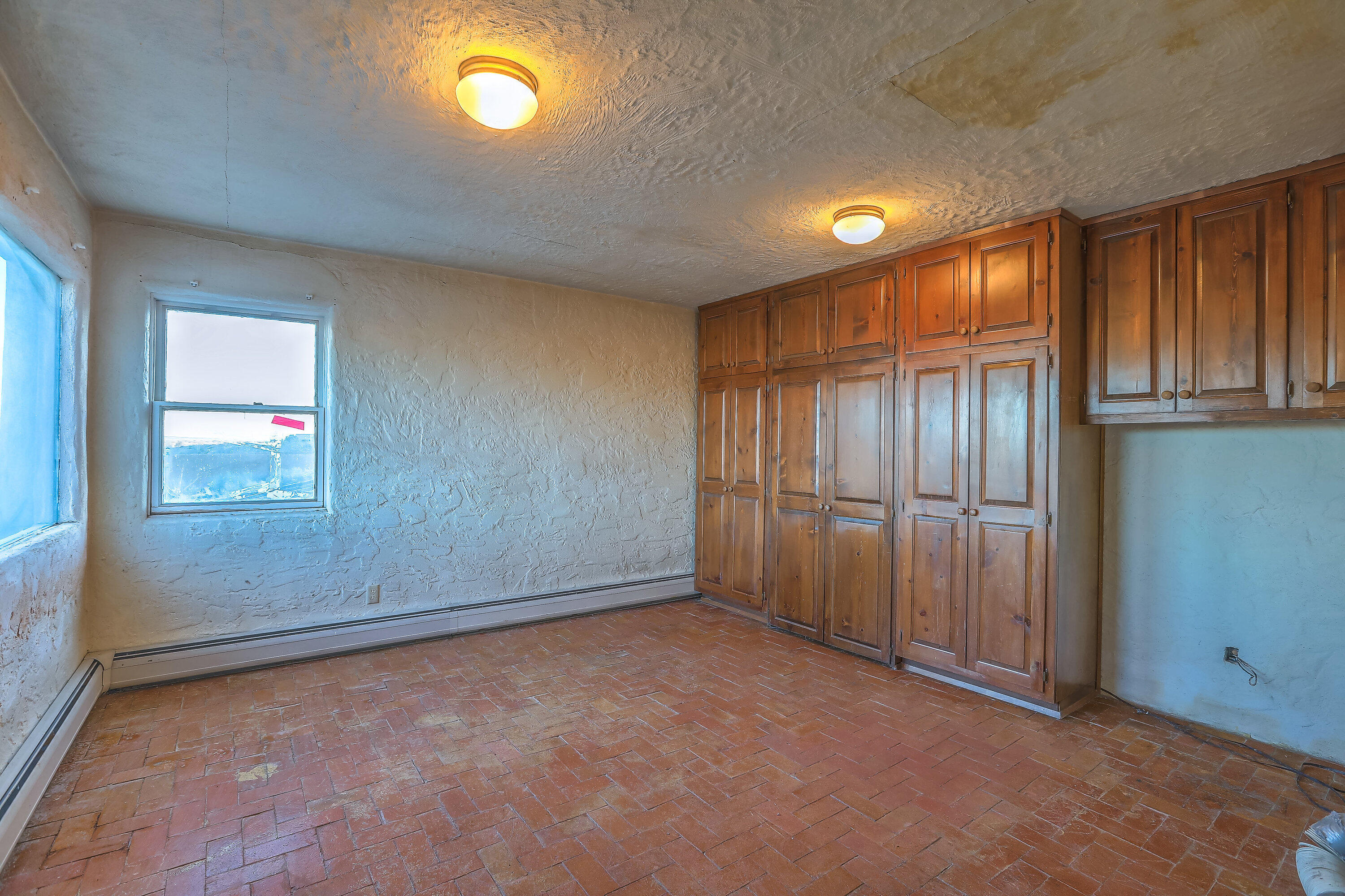 3805 RIVERVIEW Road NW