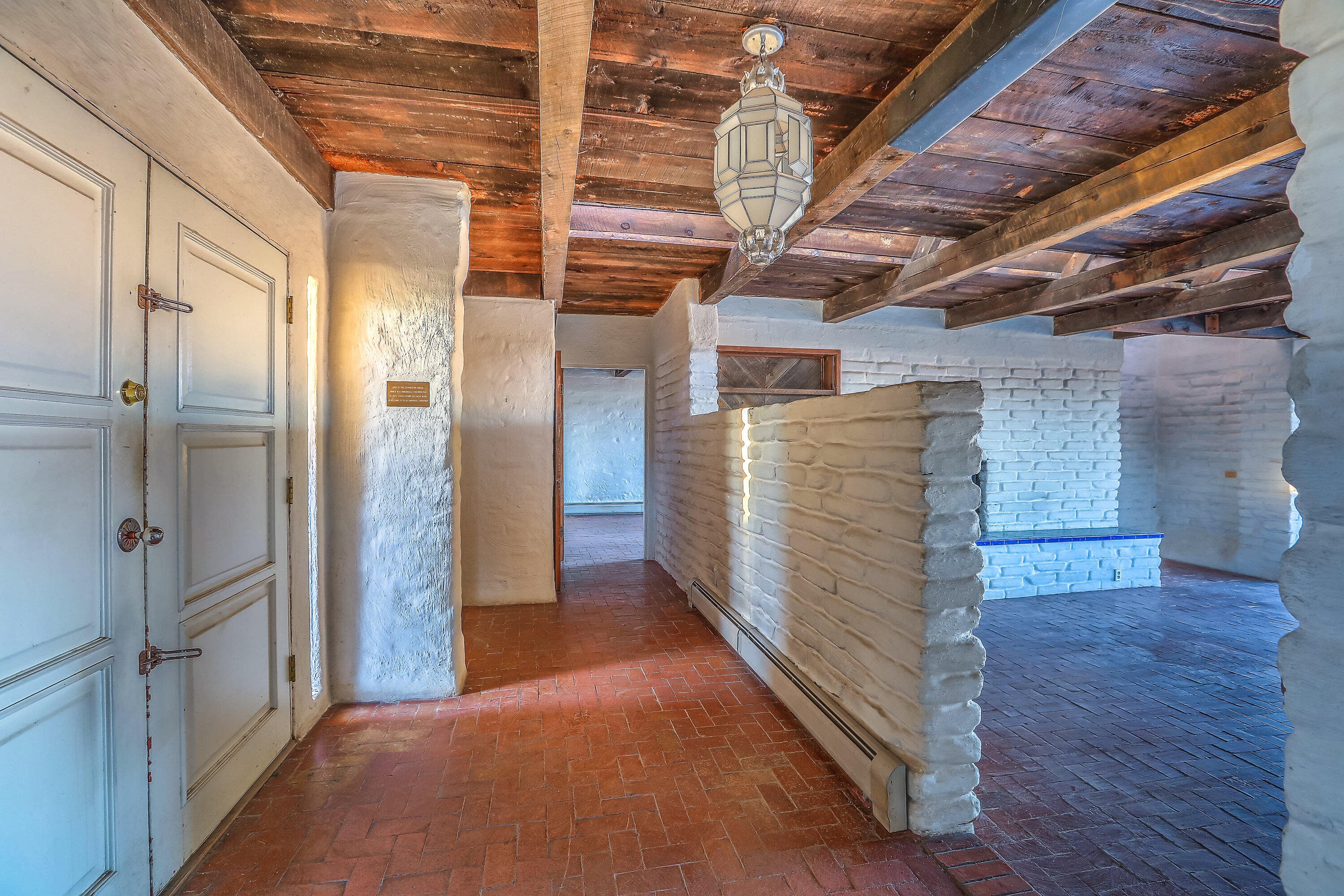 3805 RIVERVIEW Road NW