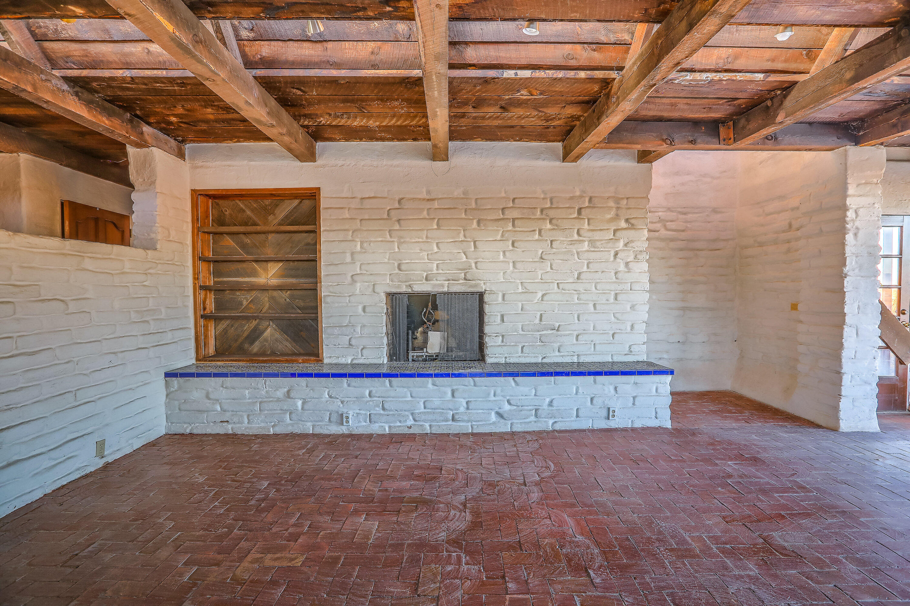 3805 RIVERVIEW Road NW