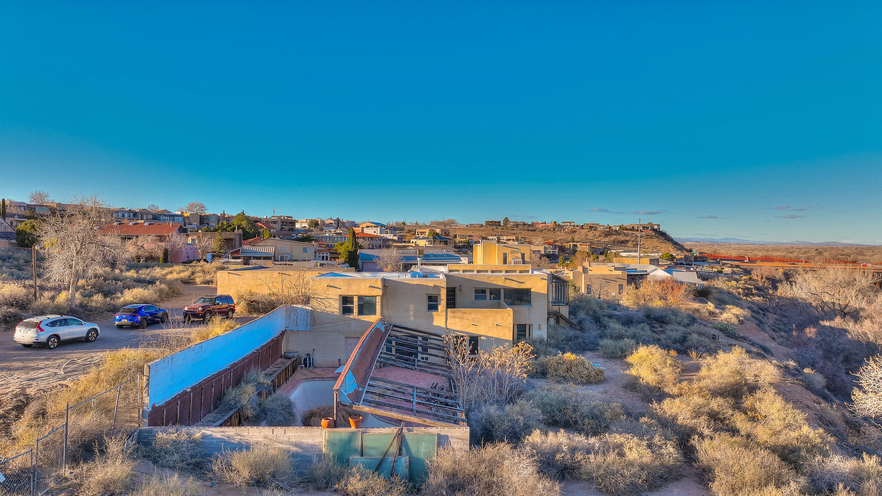 3805 RIVERVIEW Road NW