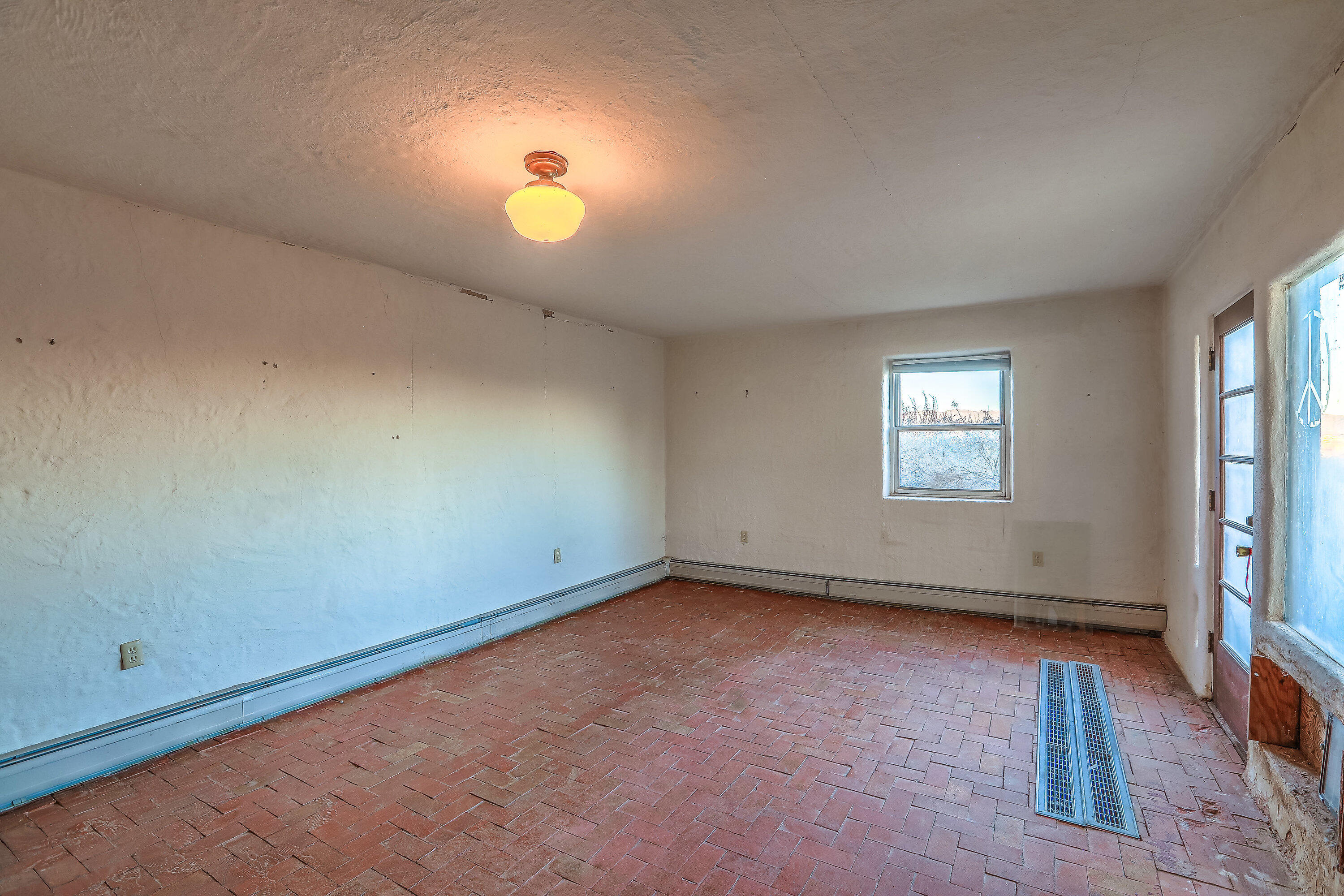 3805 RIVERVIEW Road NW