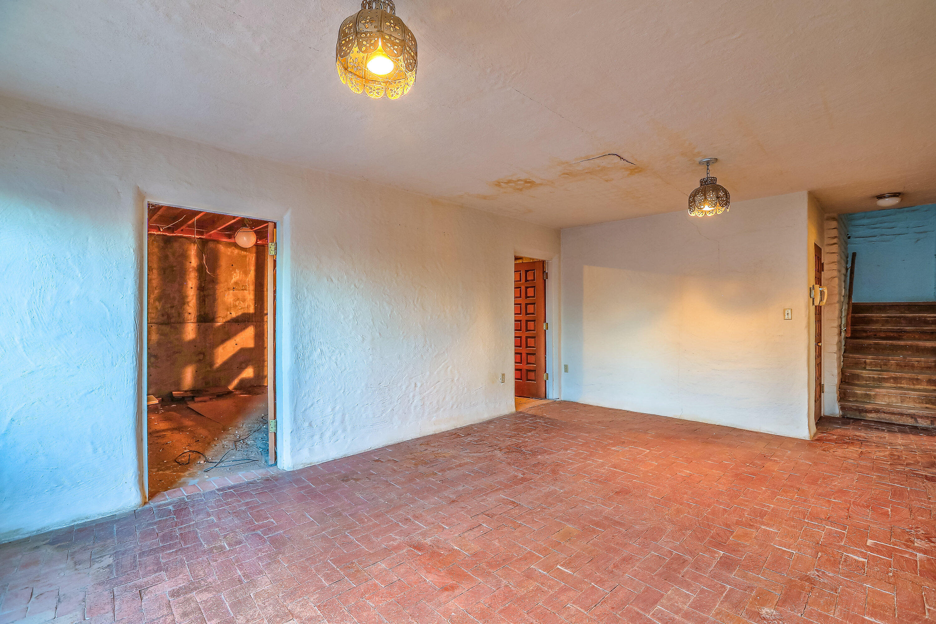 3805 RIVERVIEW Road NW