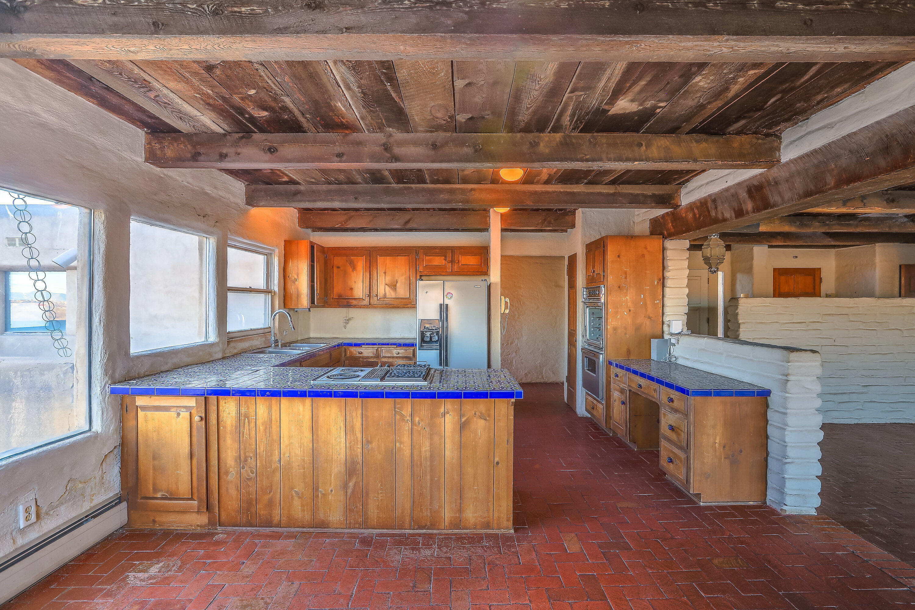 3805 RIVERVIEW Road NW