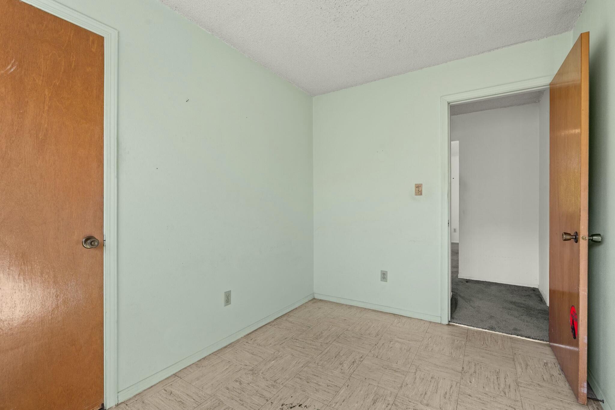 1809 KIRBY Court NE
