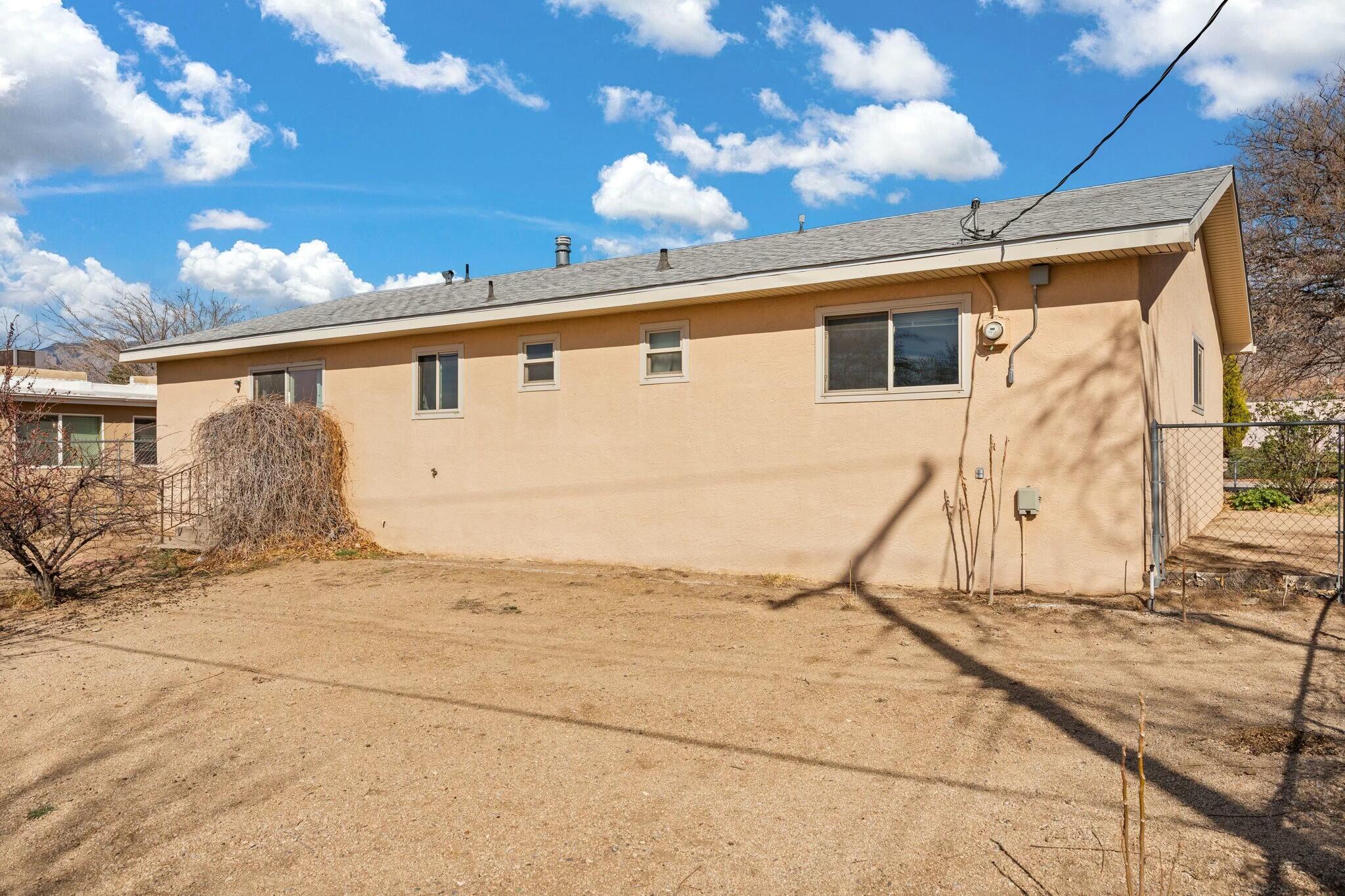 1809 KIRBY Court NE