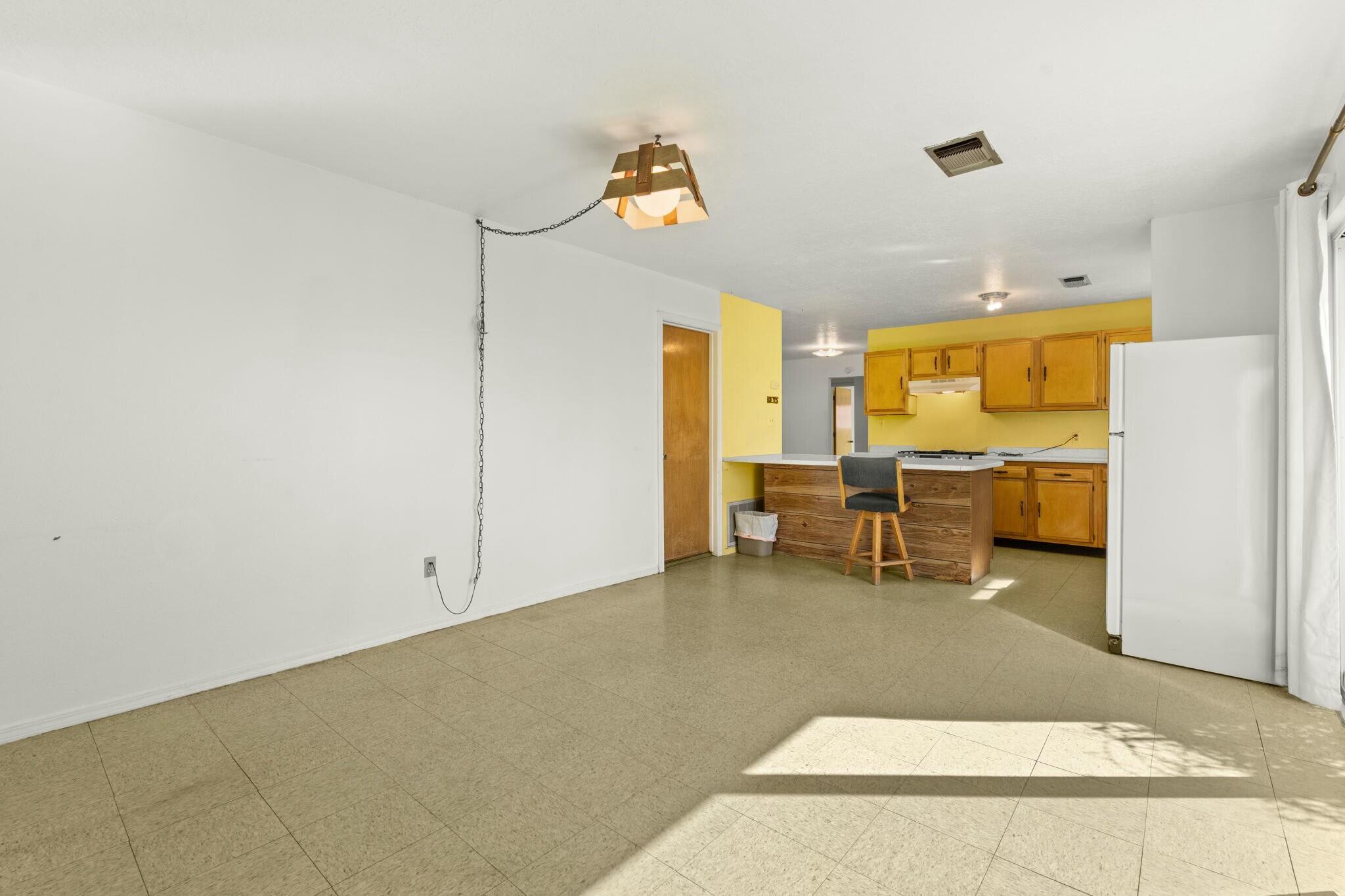 1809 KIRBY Court NE