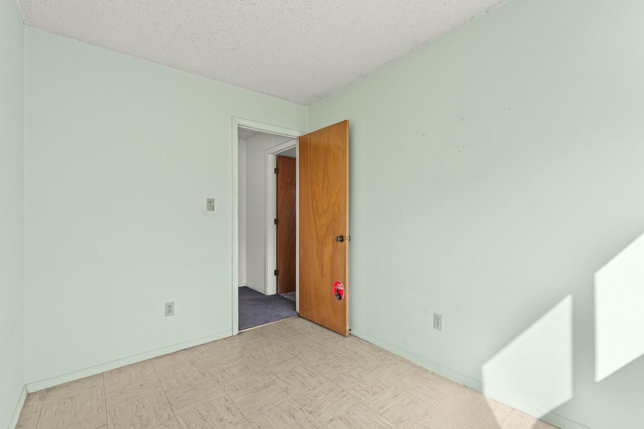 1809 KIRBY Court NE