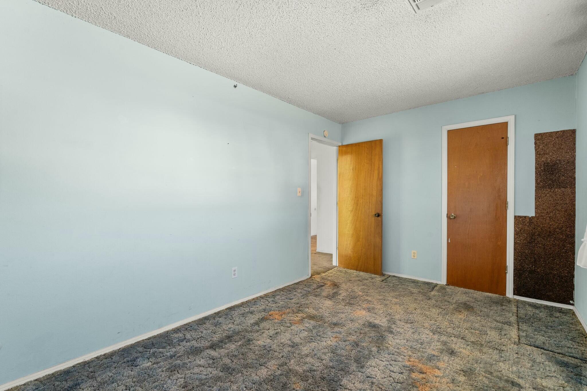 1809 KIRBY Court NE