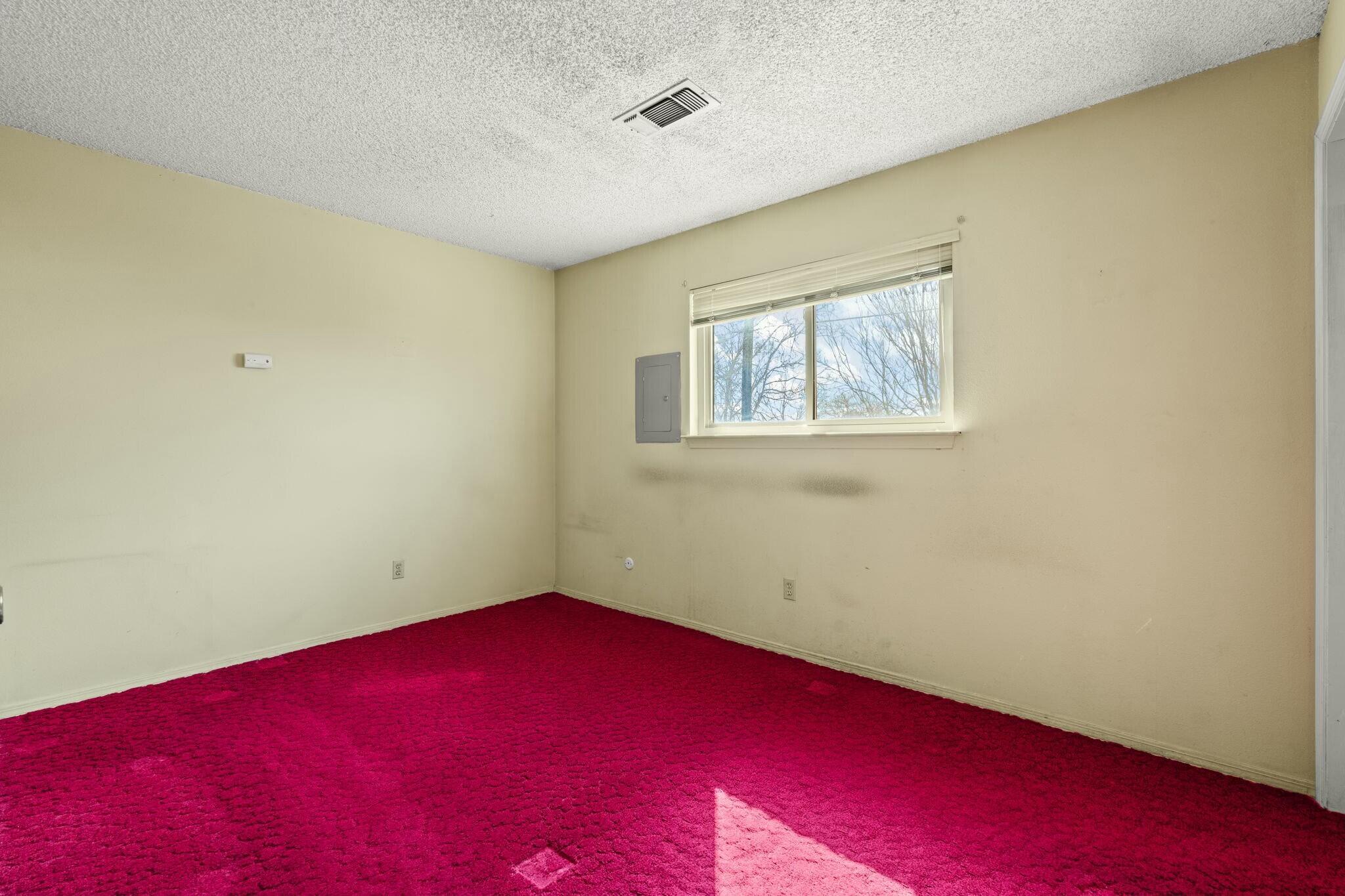 1809 KIRBY Court NE