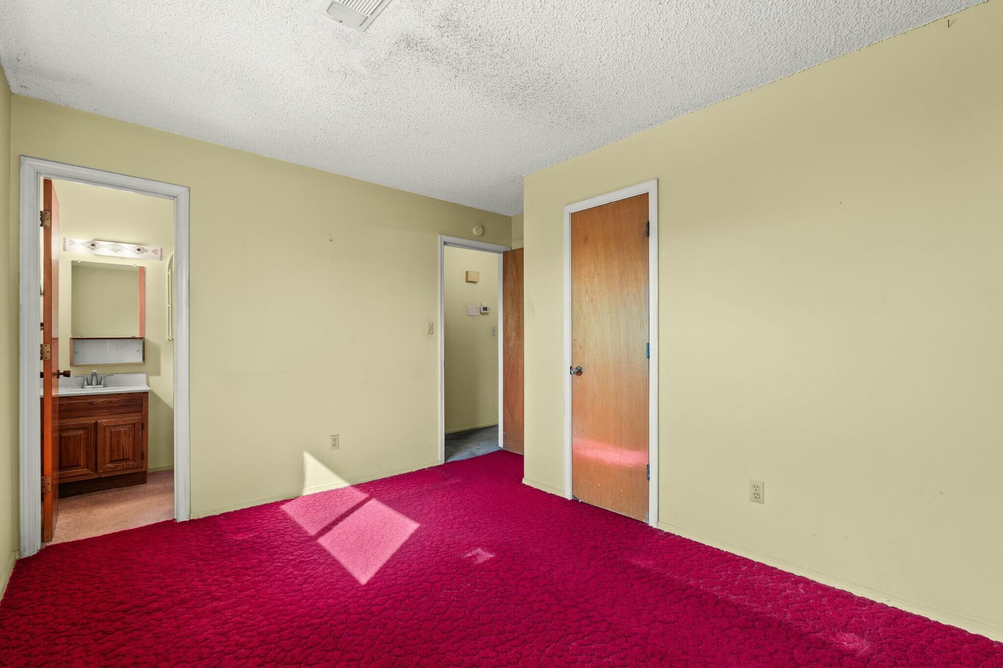 1809 KIRBY Court NE