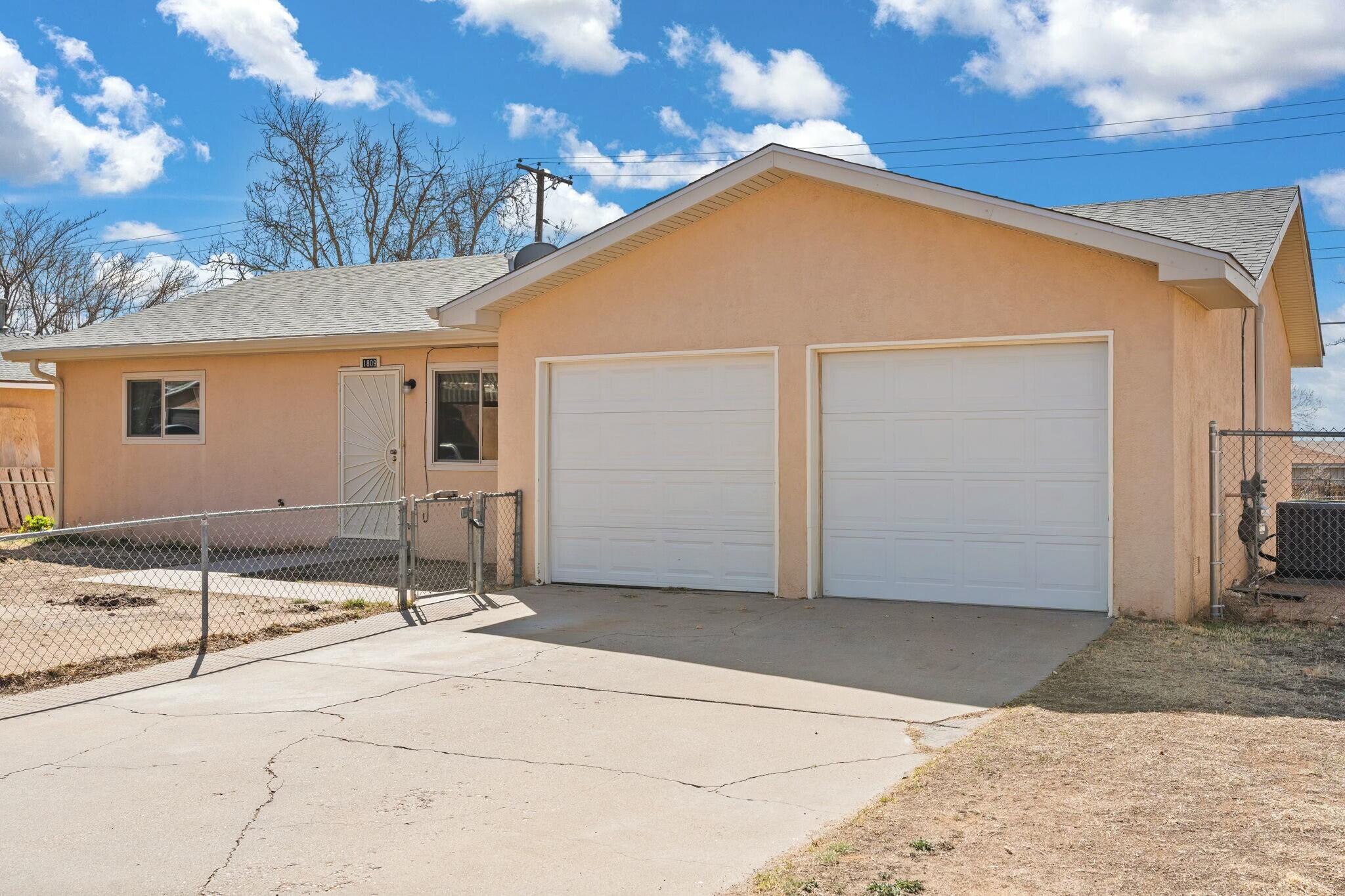 1809 KIRBY Court NE