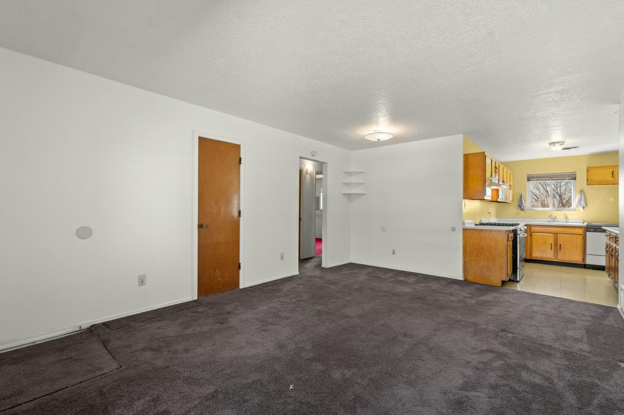 1809 KIRBY Court NE