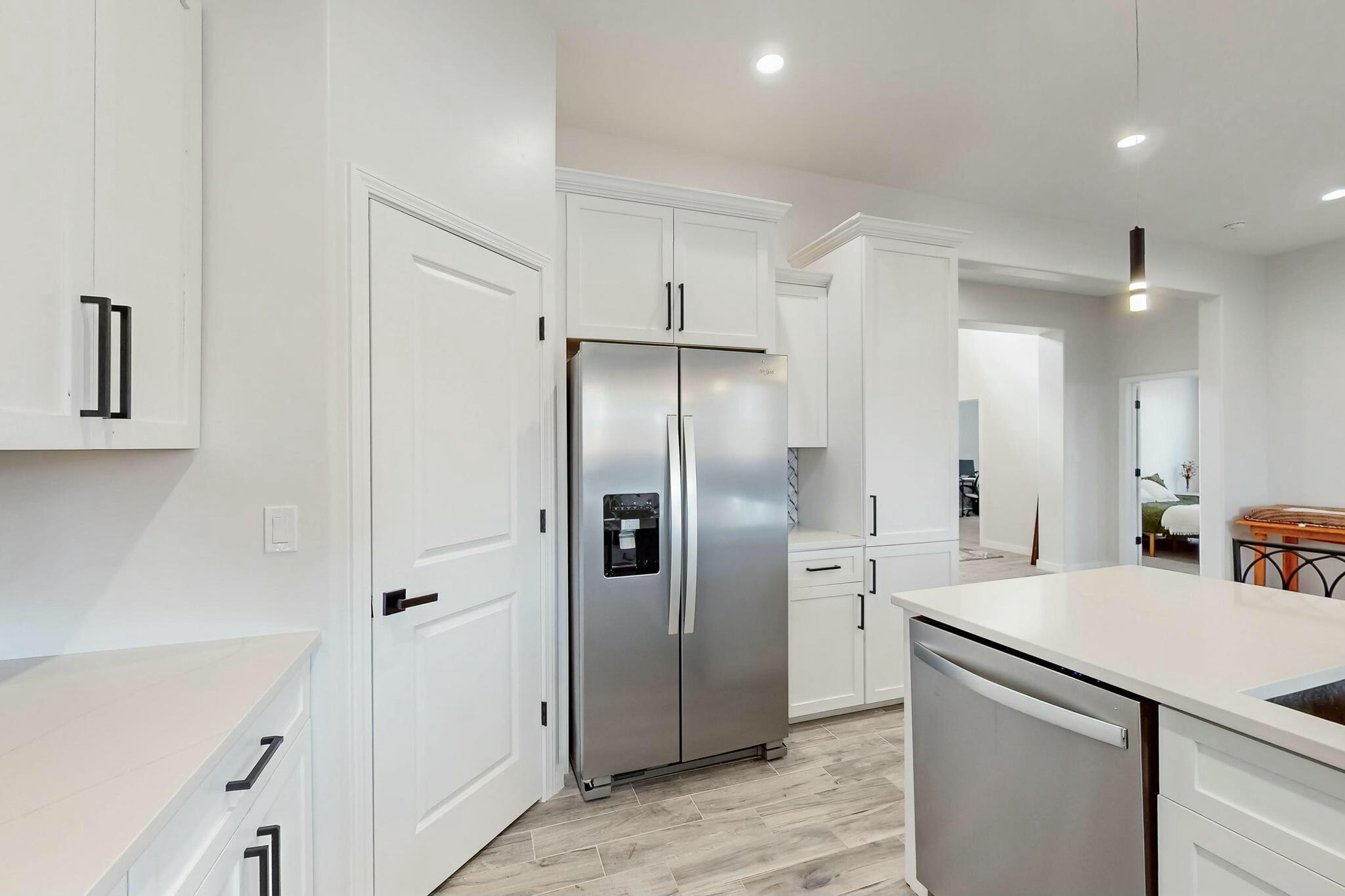 201 4th Avenue SW
