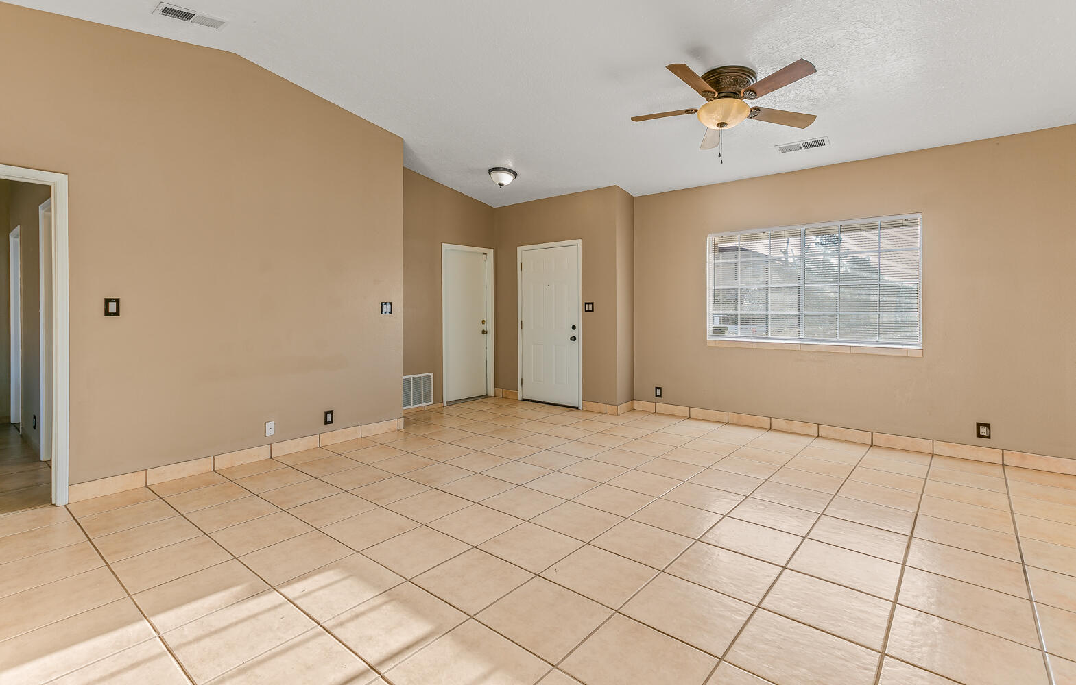 1309 QUARTZ Drive SW