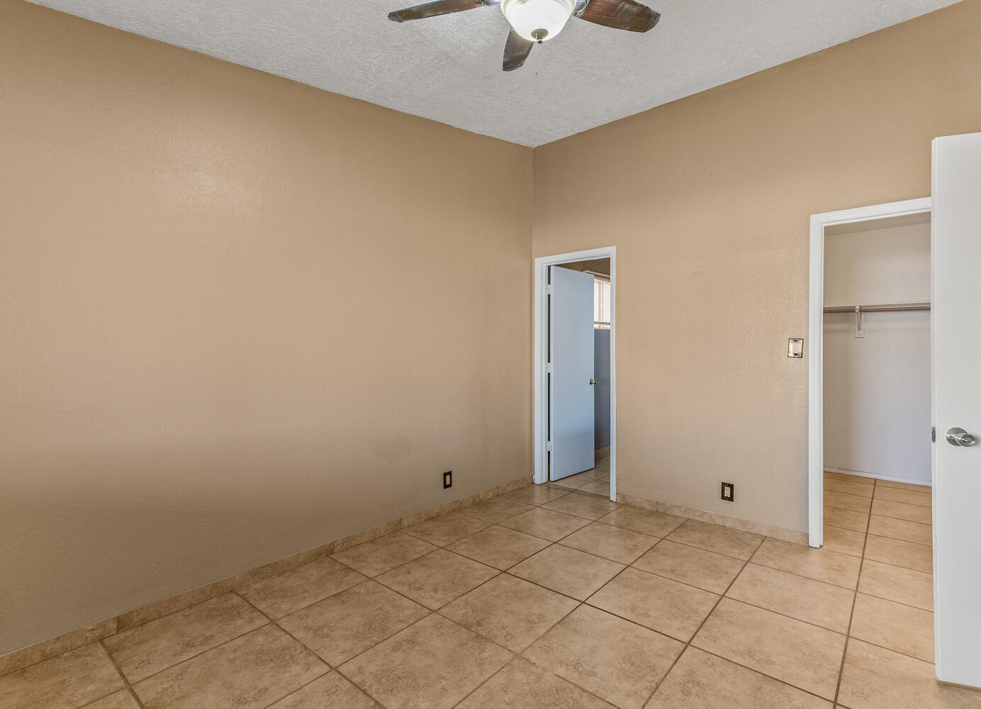 1309 QUARTZ Drive SW
