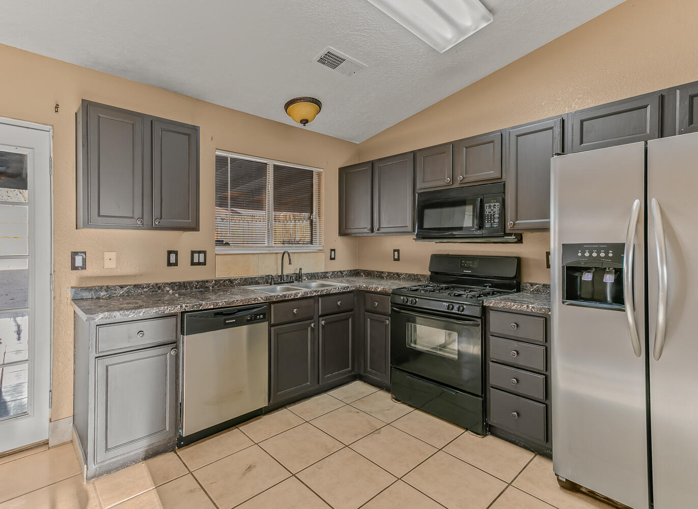 1309 QUARTZ Drive SW