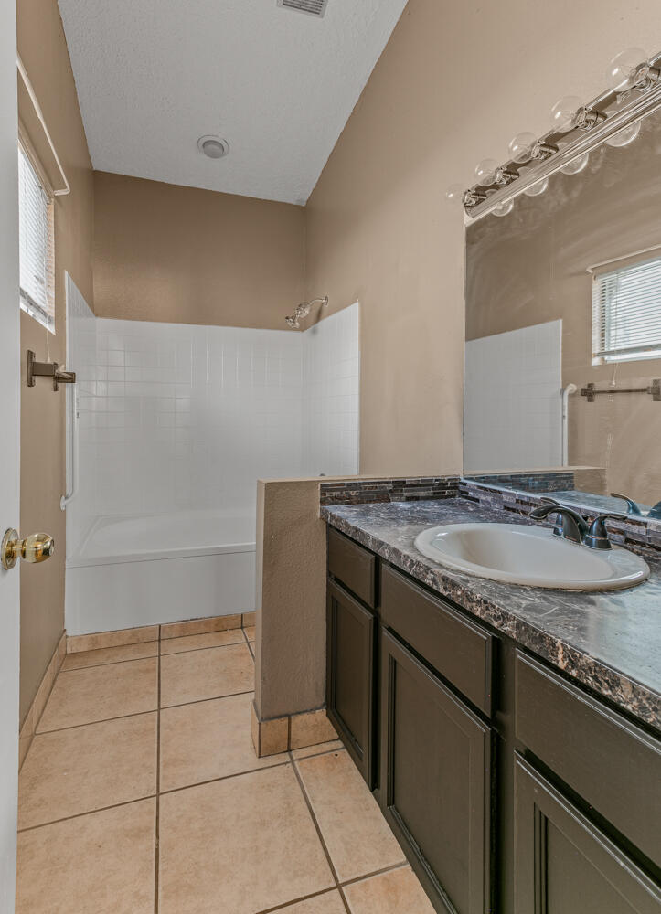 1309 QUARTZ Drive SW