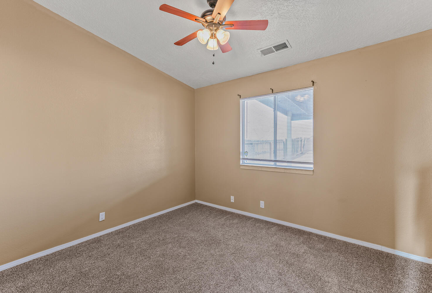 1309 QUARTZ Drive SW