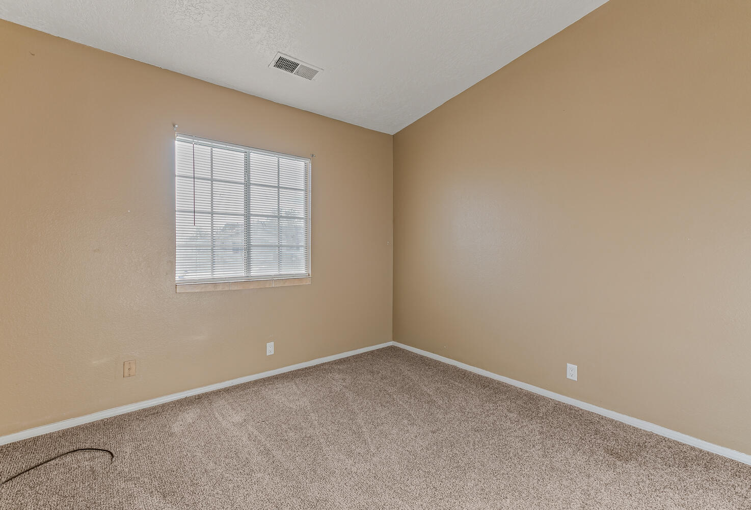 1309 QUARTZ Drive SW