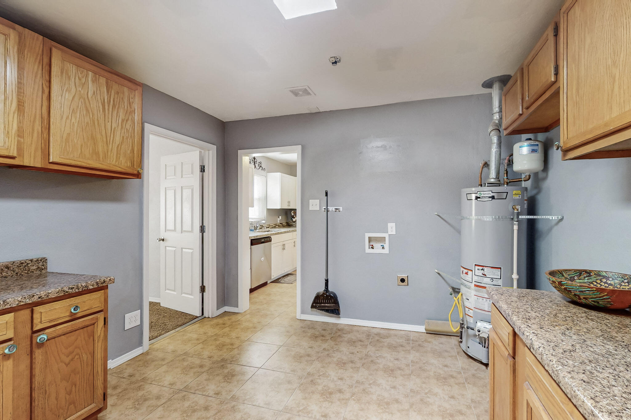 2800 TEXAS Street NE