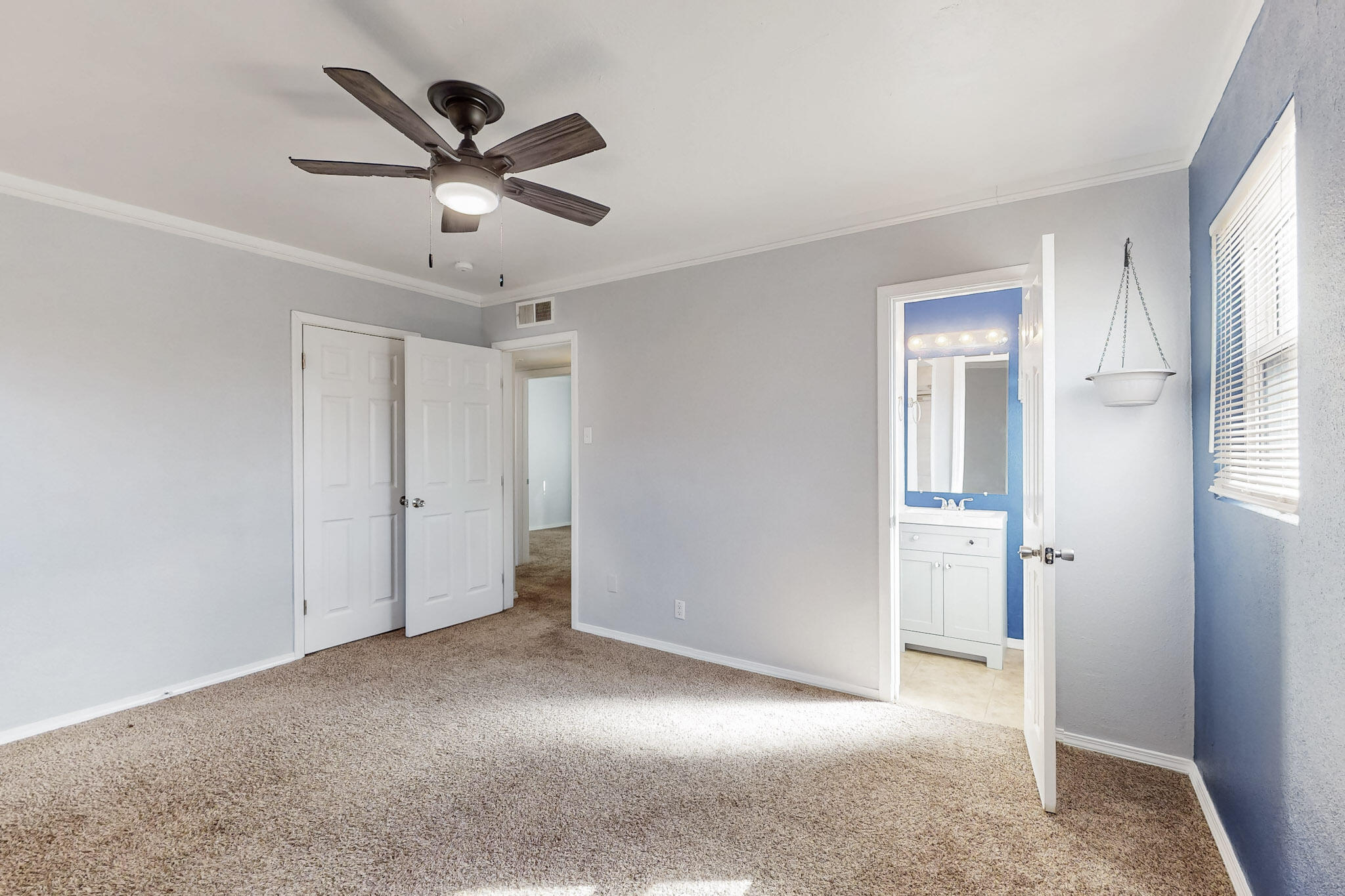 2800 TEXAS Street NE