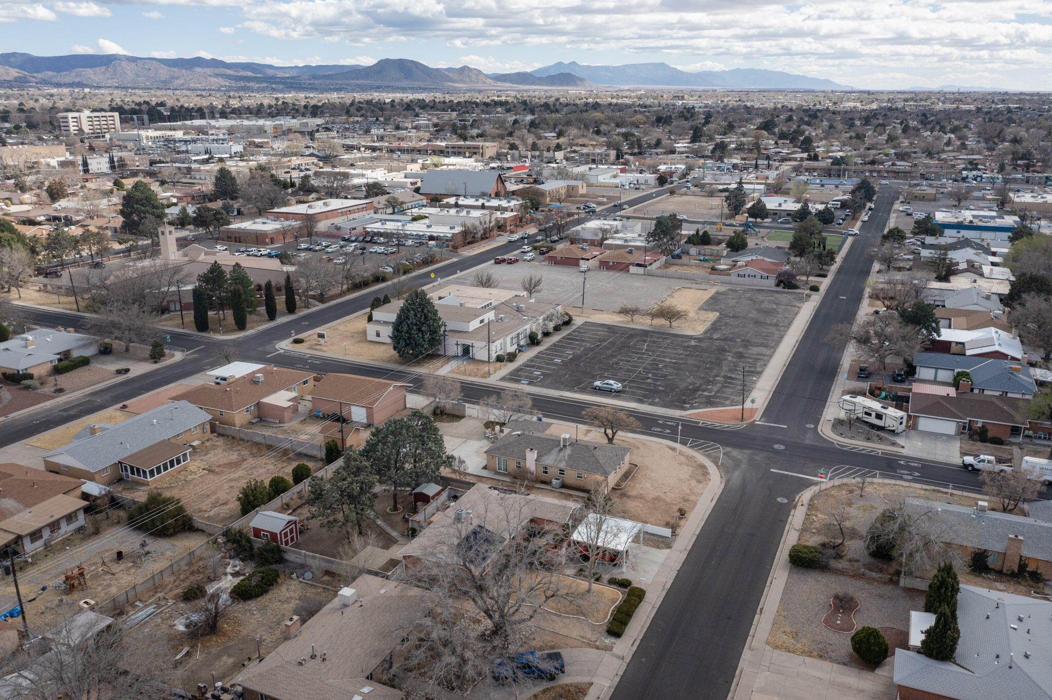 2800 TEXAS Street NE