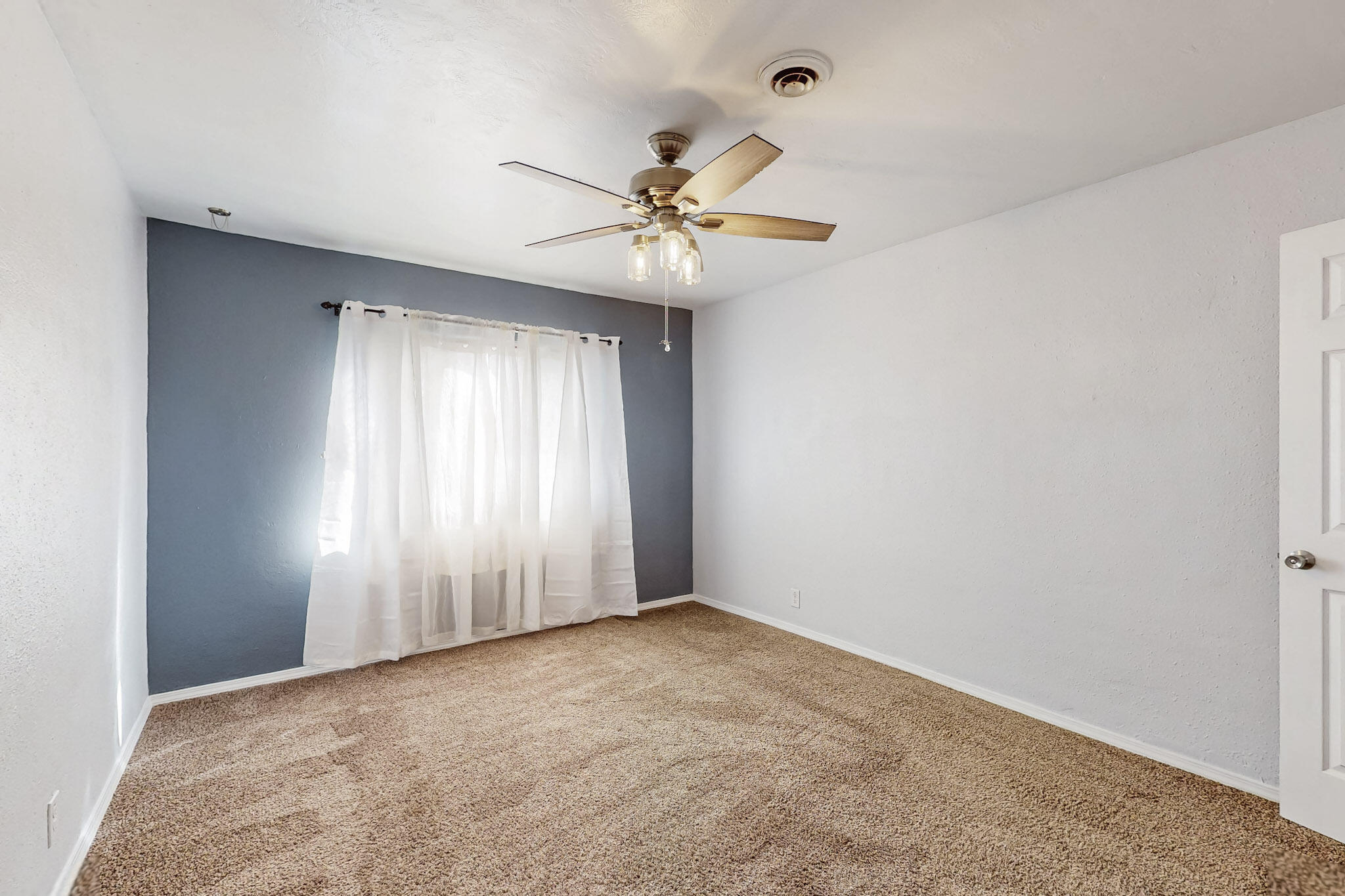 2800 TEXAS Street NE