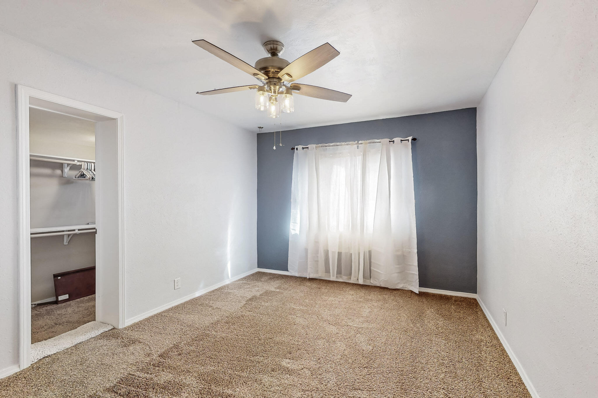 2800 TEXAS Street NE