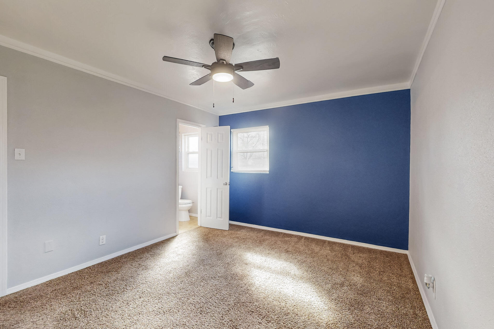 2800 TEXAS Street NE