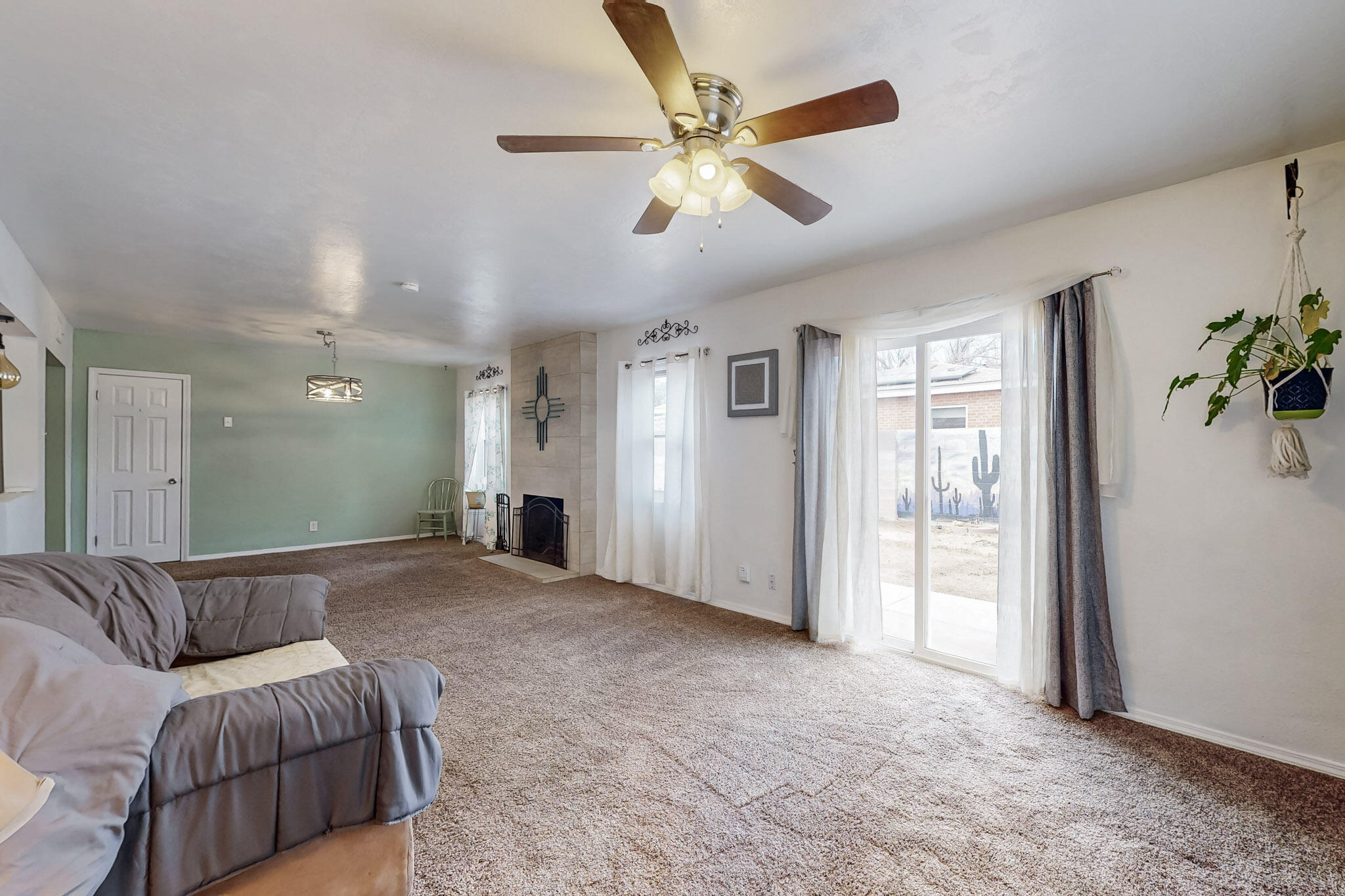 2800 TEXAS Street NE