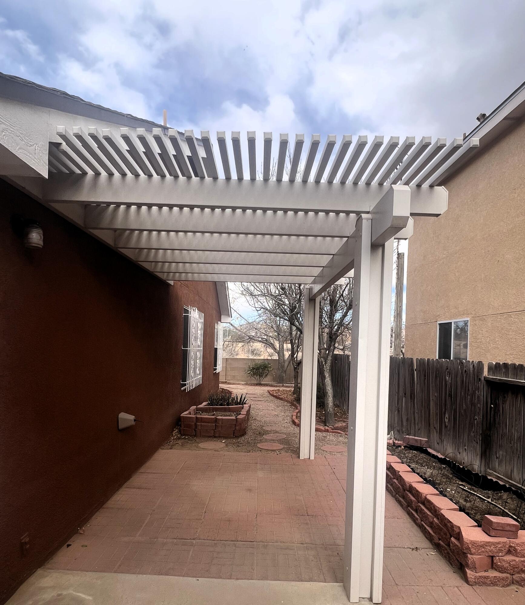 1066 AVENIDA LAS VISTAS NW