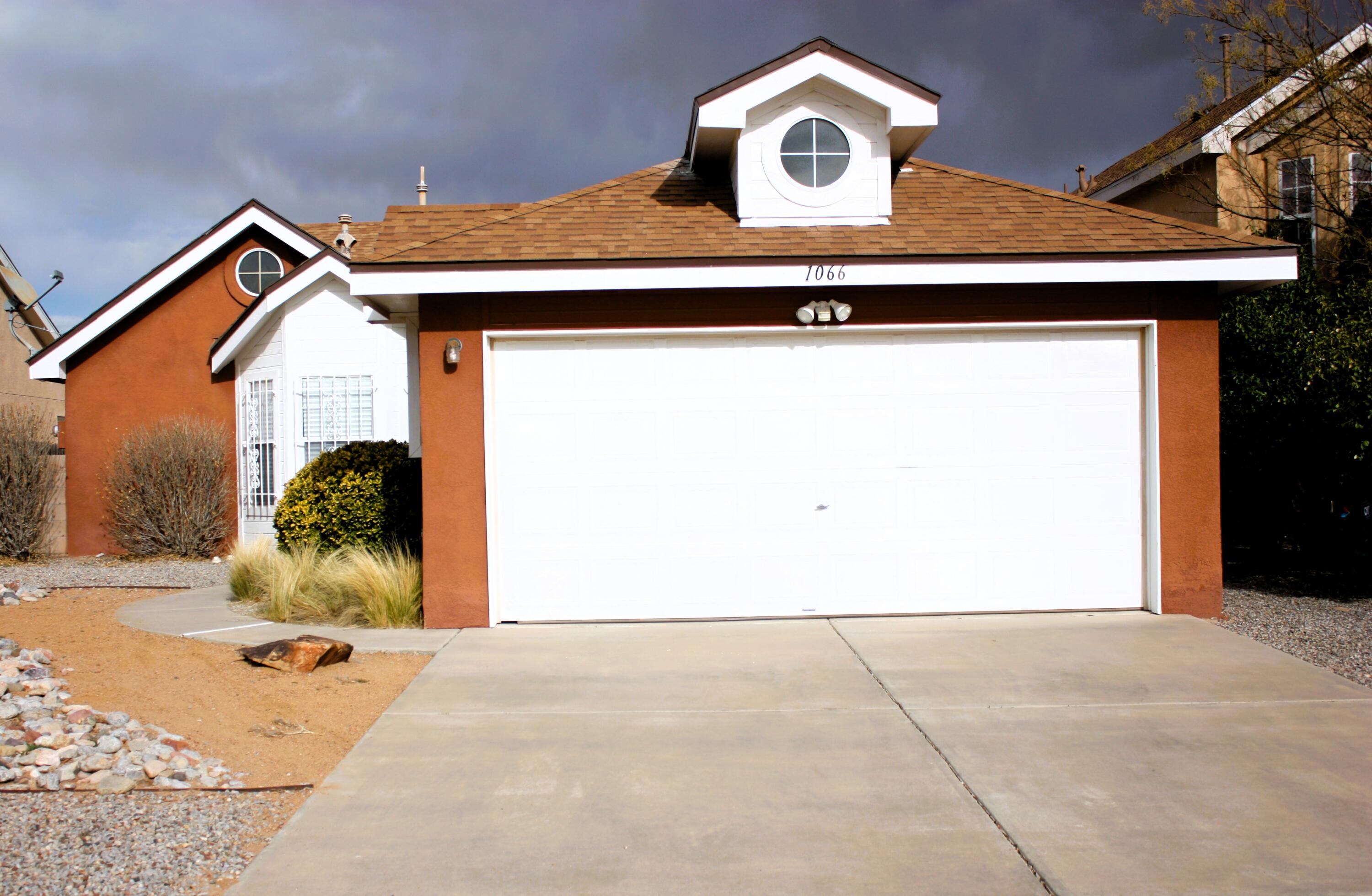 1066 AVENIDA LAS VISTAS NW