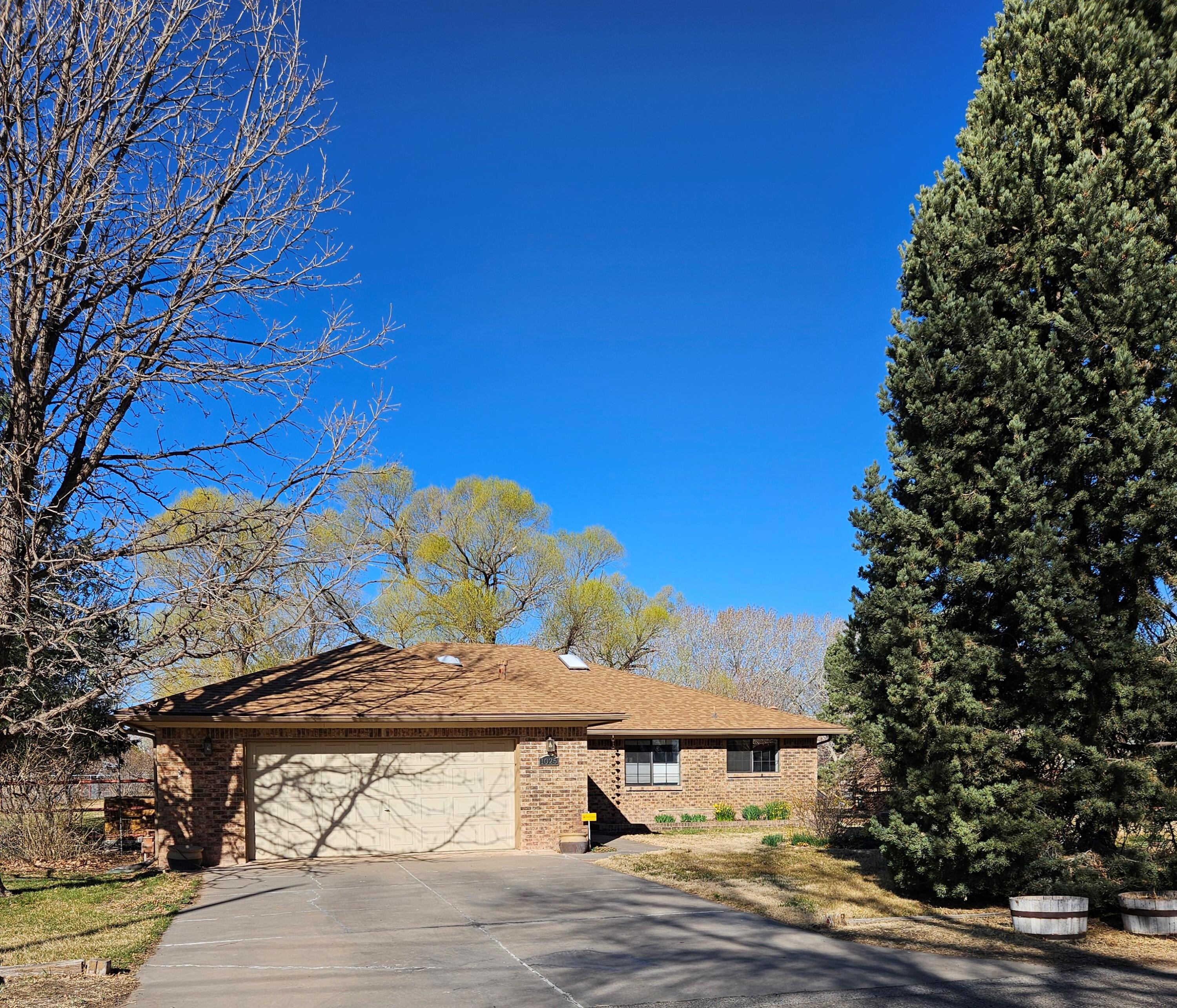 1025 Green Acres Lane