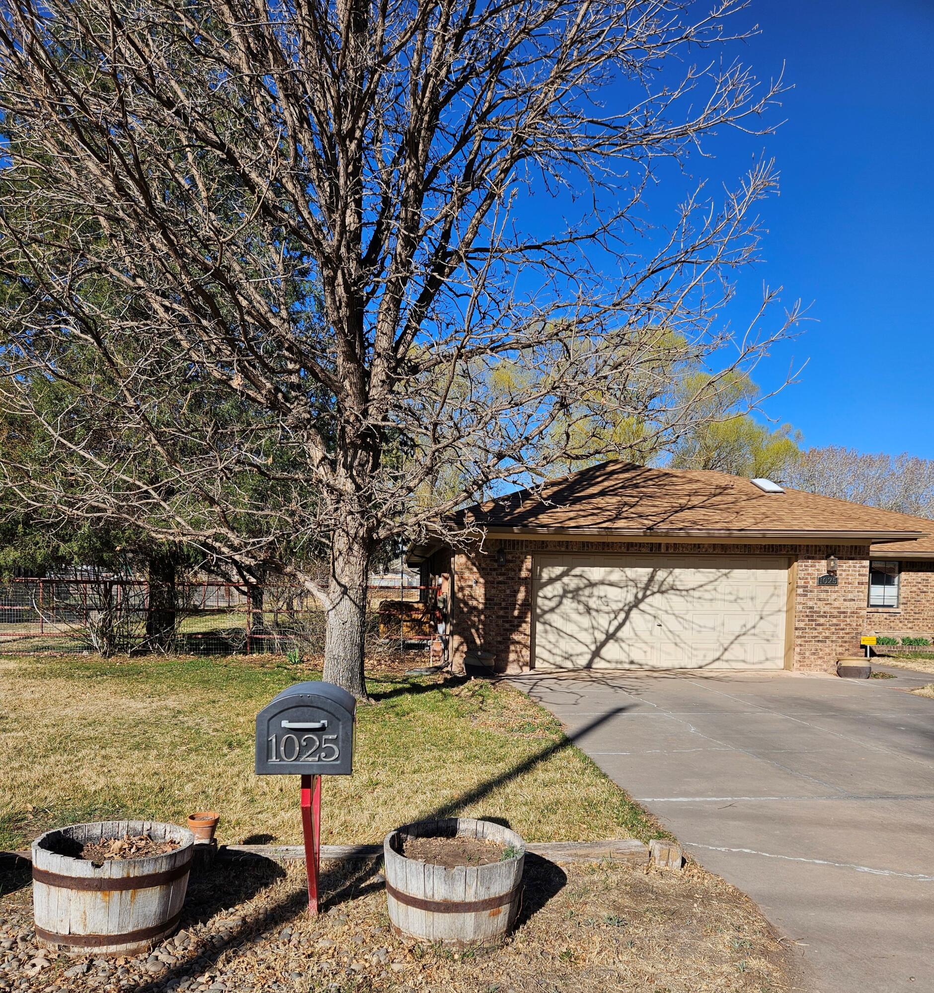 1025 Green Acres Lane