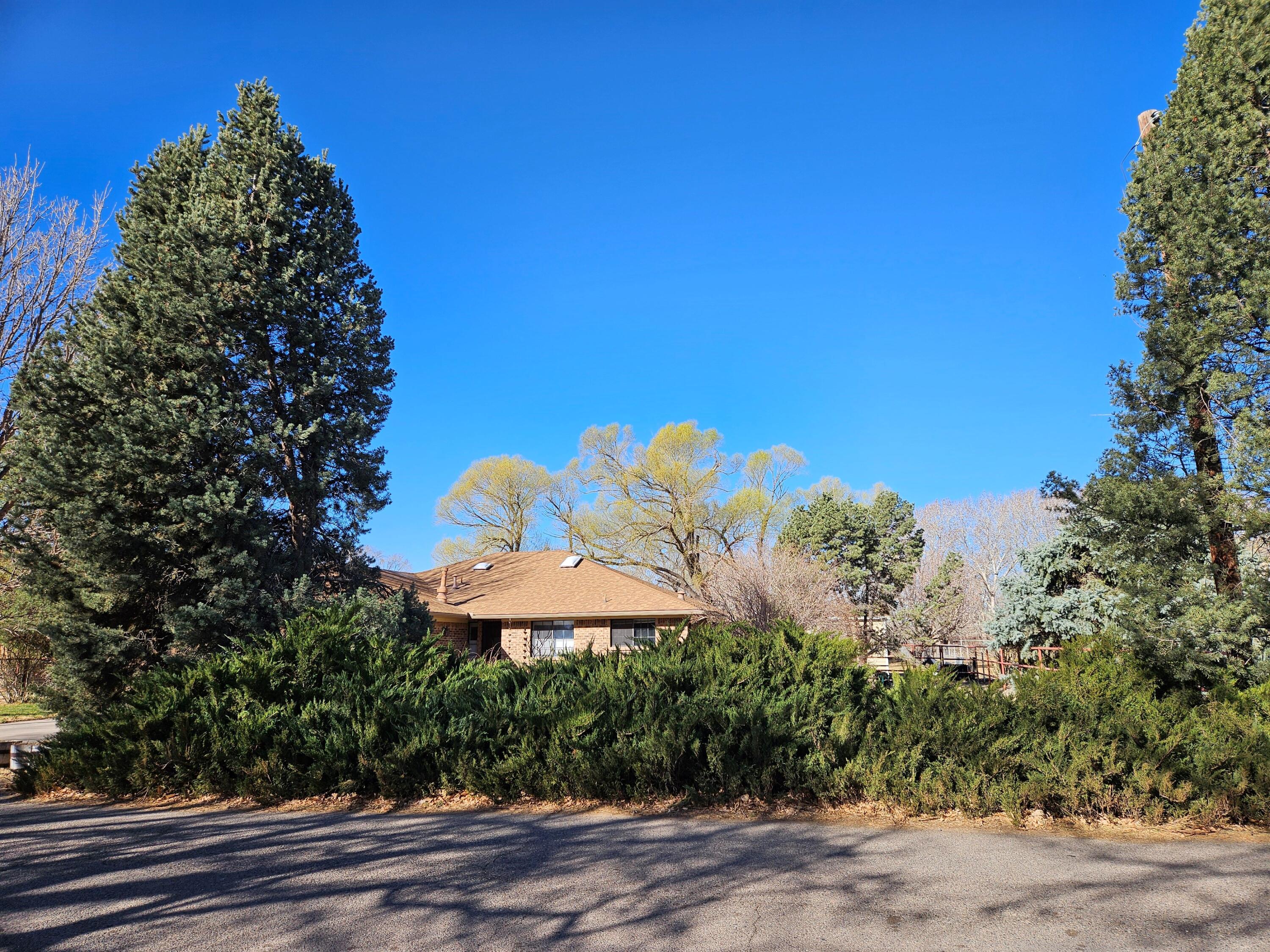1025 Green Acres Lane