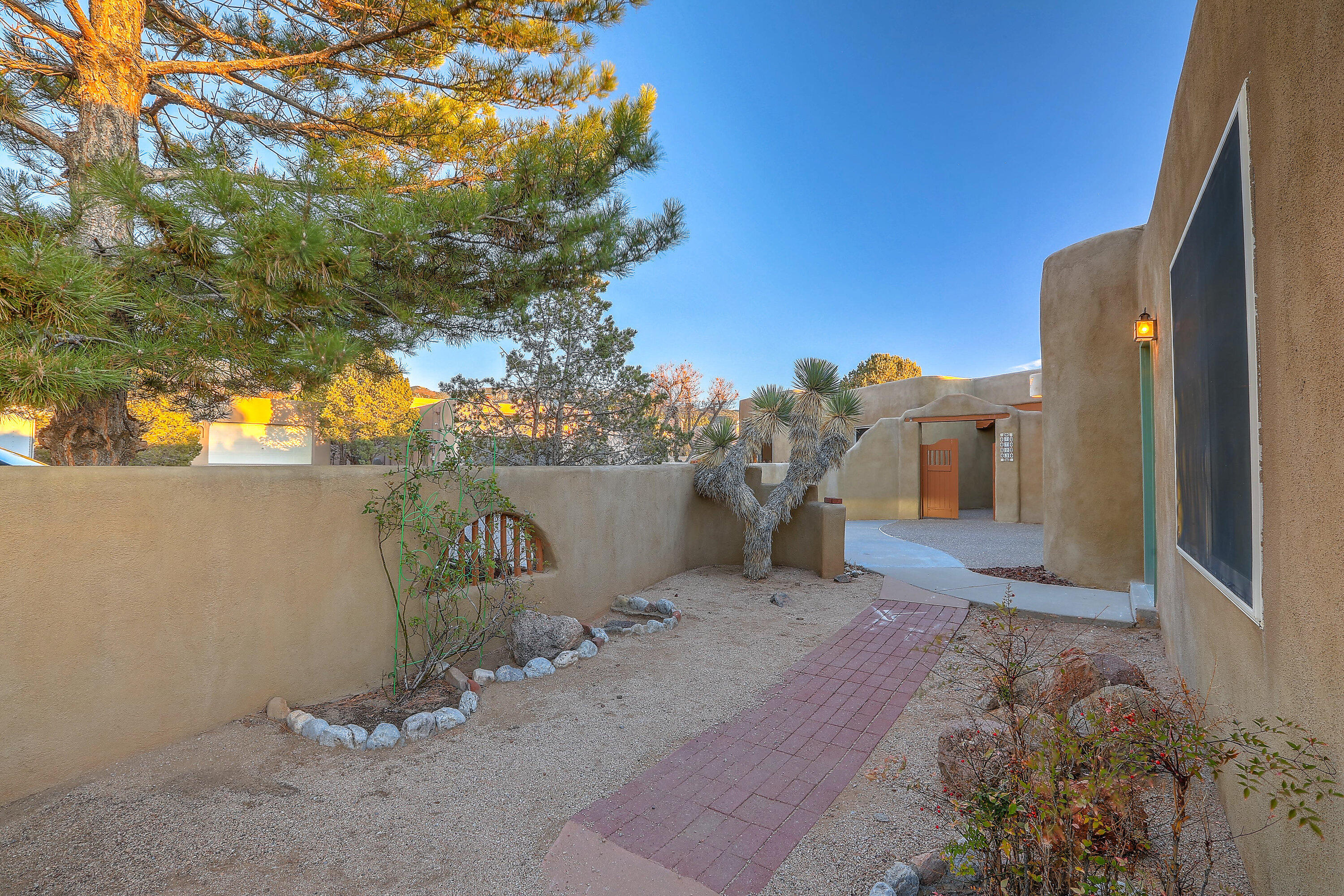 7723 CEDAR CANYON Court NE