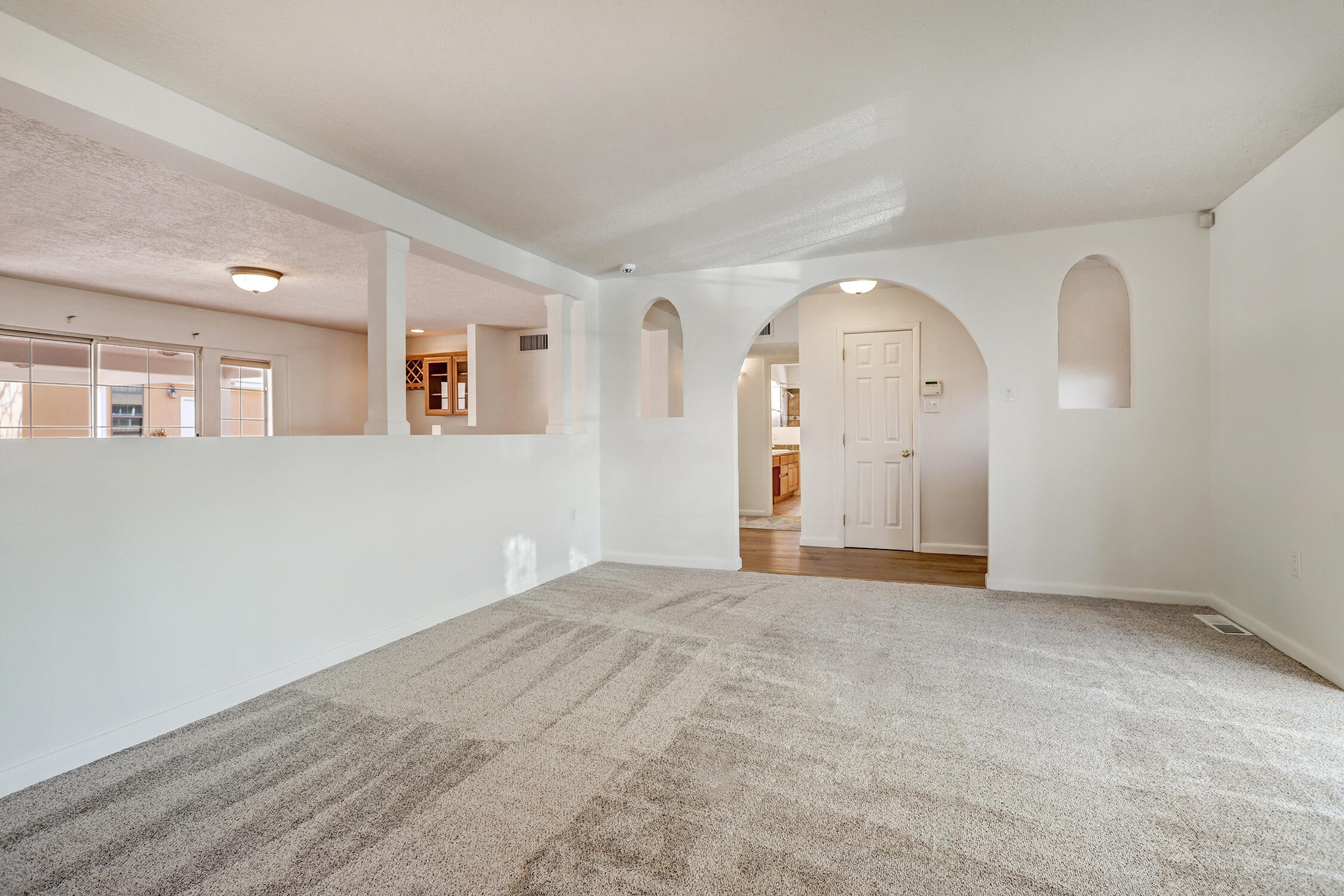 2612 ORO VISTA Road NW