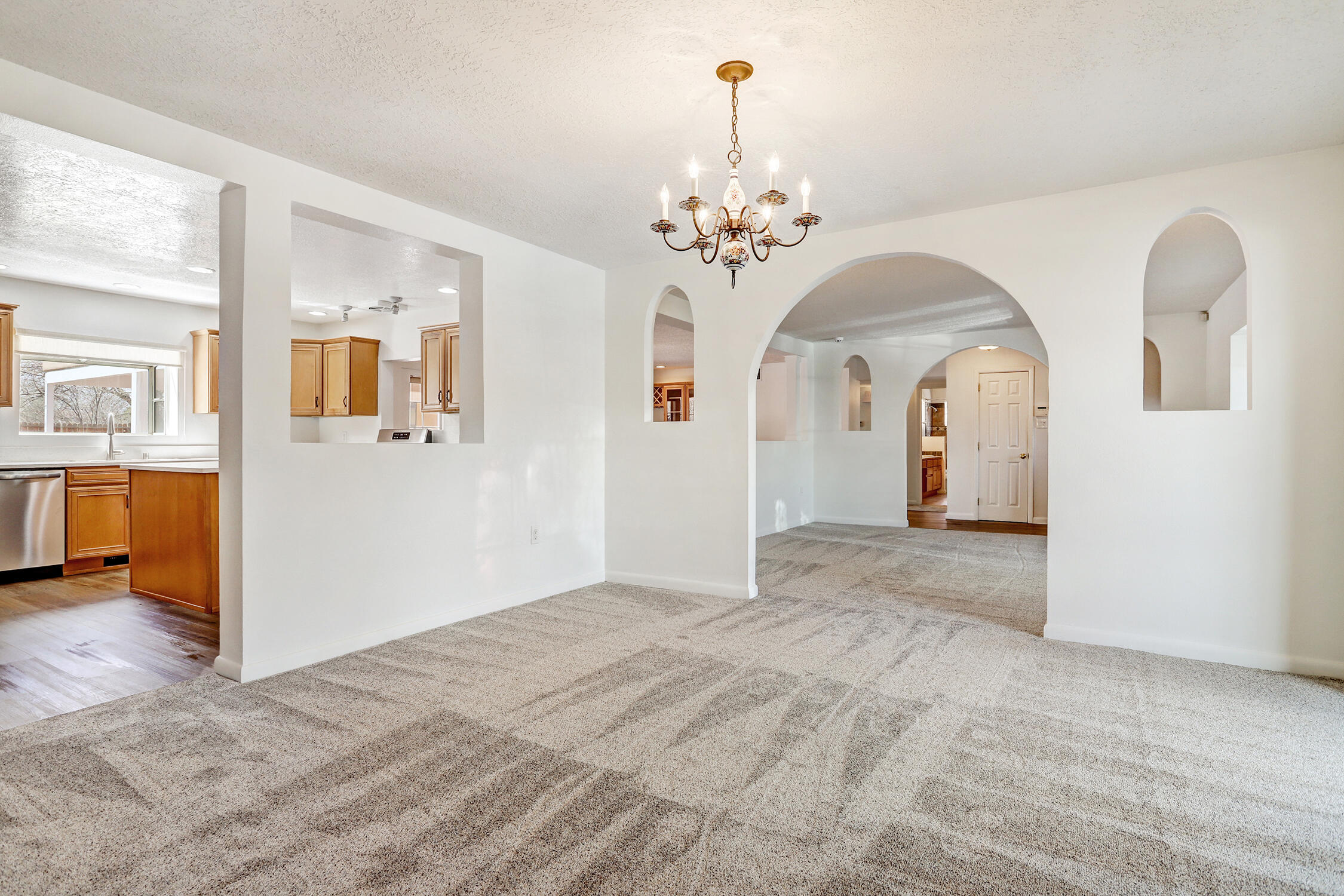 2612 ORO VISTA Road NW
