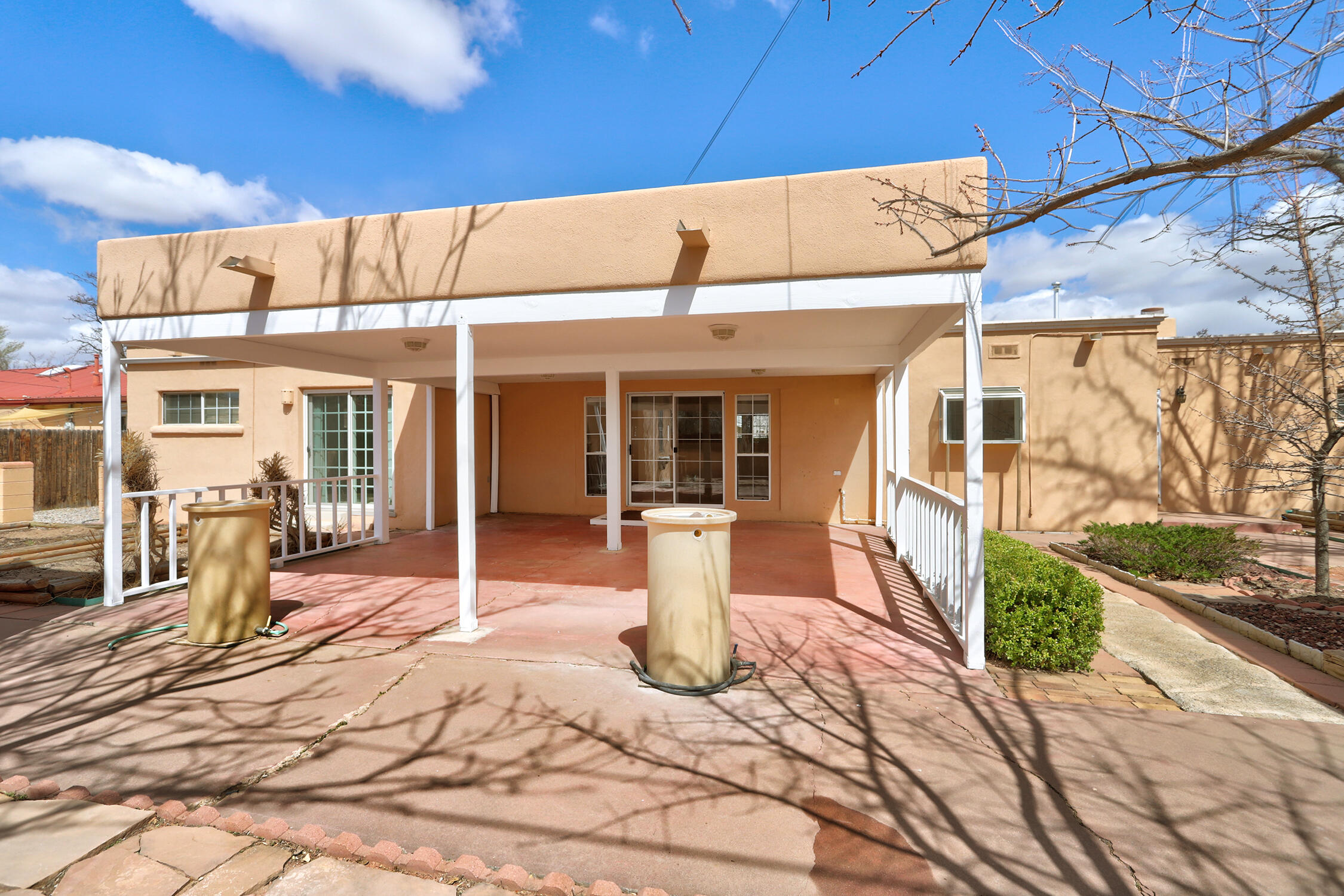 2612 ORO VISTA Road NW