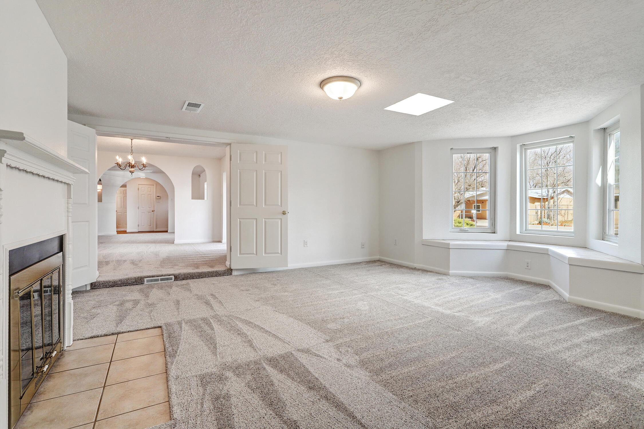 2612 ORO VISTA Road NW