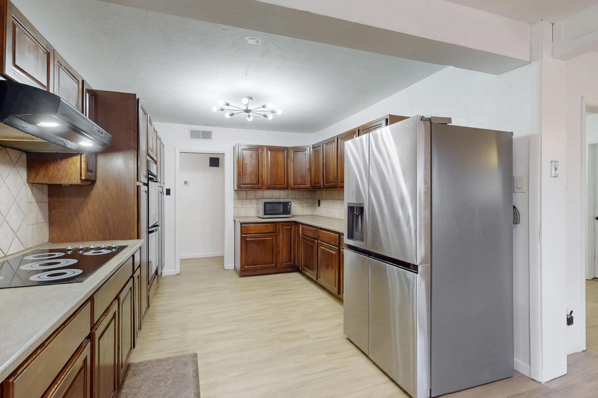 8703 WOODLAND Avenue NE