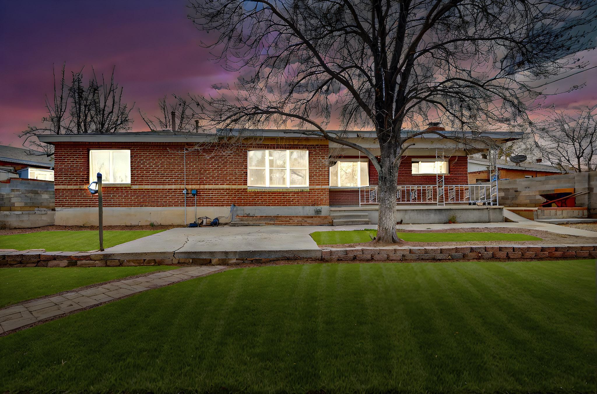 8703 WOODLAND Avenue NE