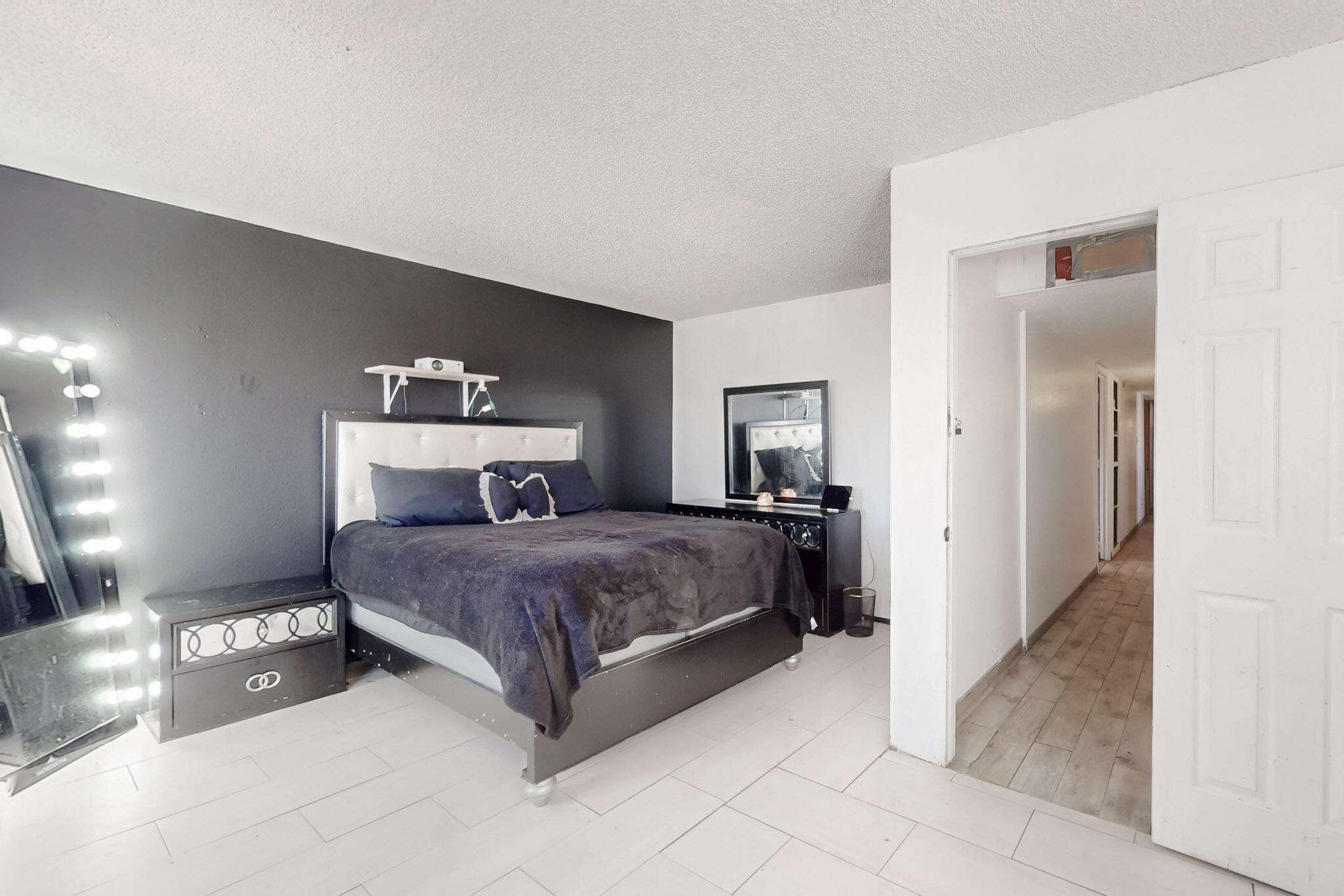 513 NUVES Court NW